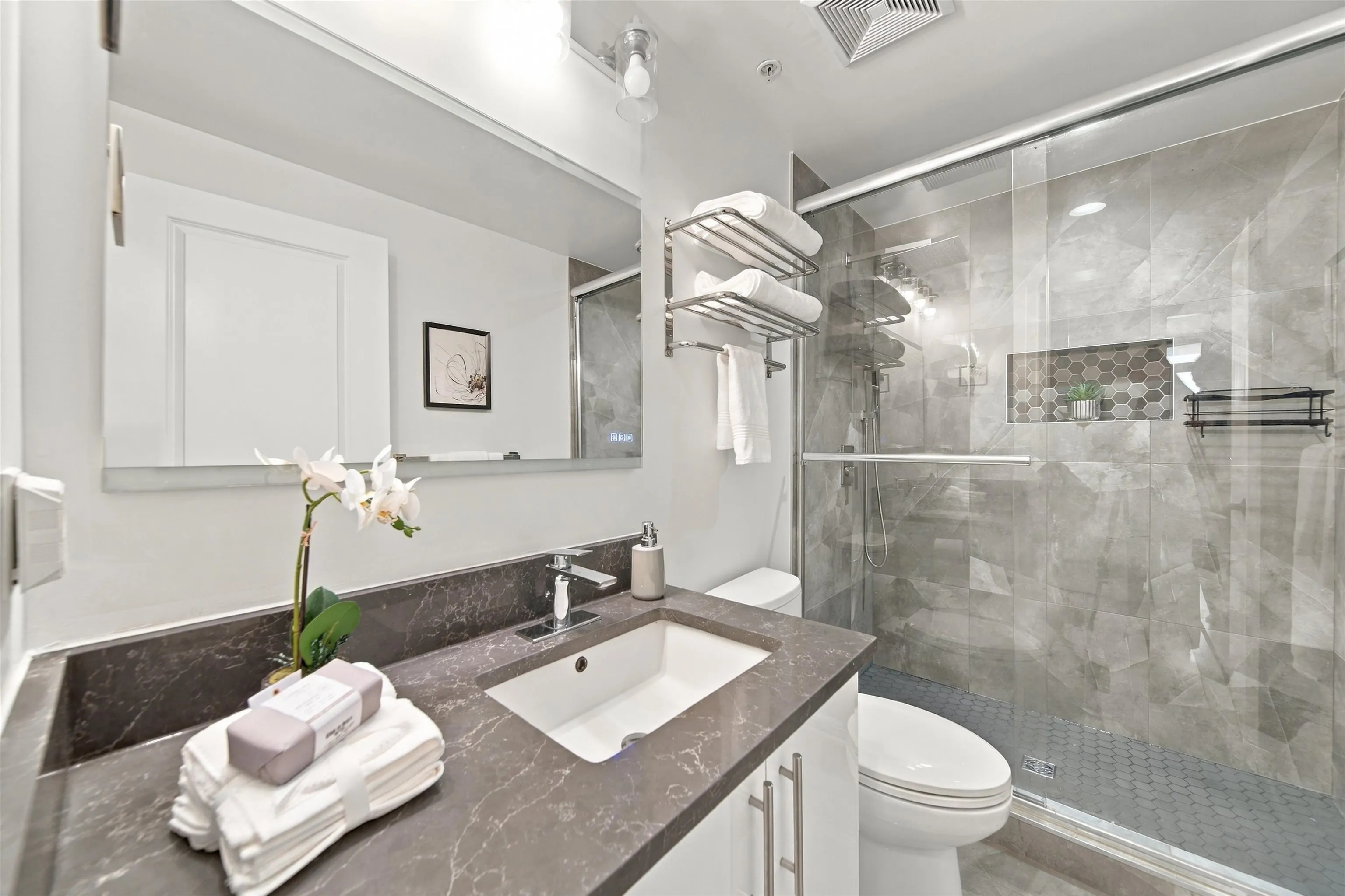 15 E Royal Avenue #903