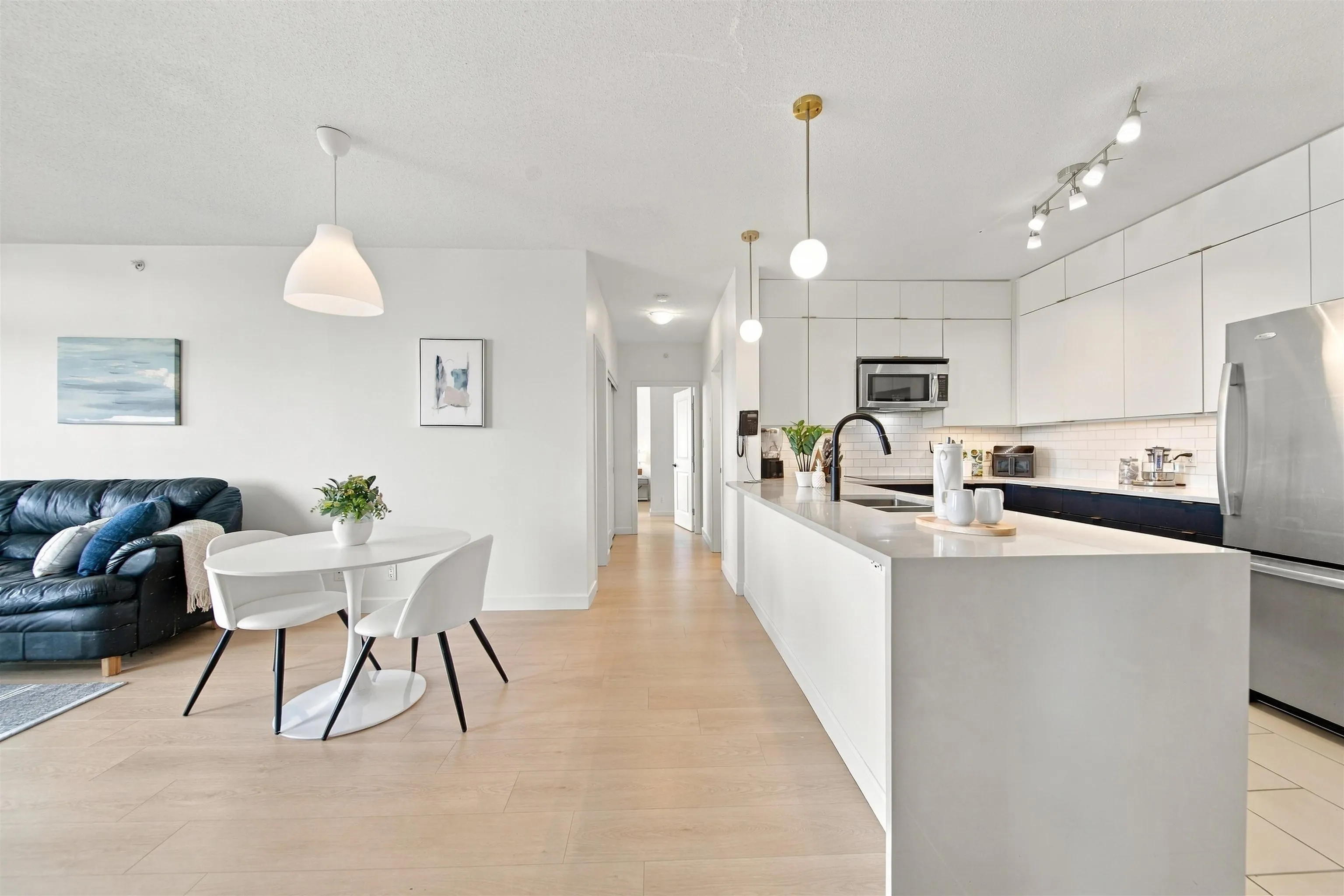 15 E Royal Avenue #903