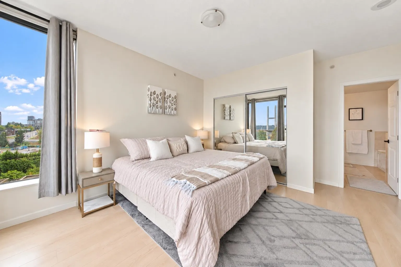 15 E Royal Avenue #903