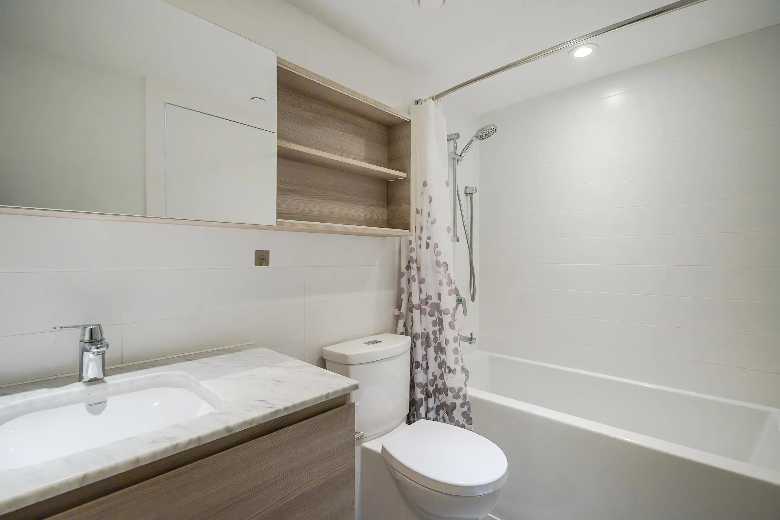 988 Quayside Drive #1811