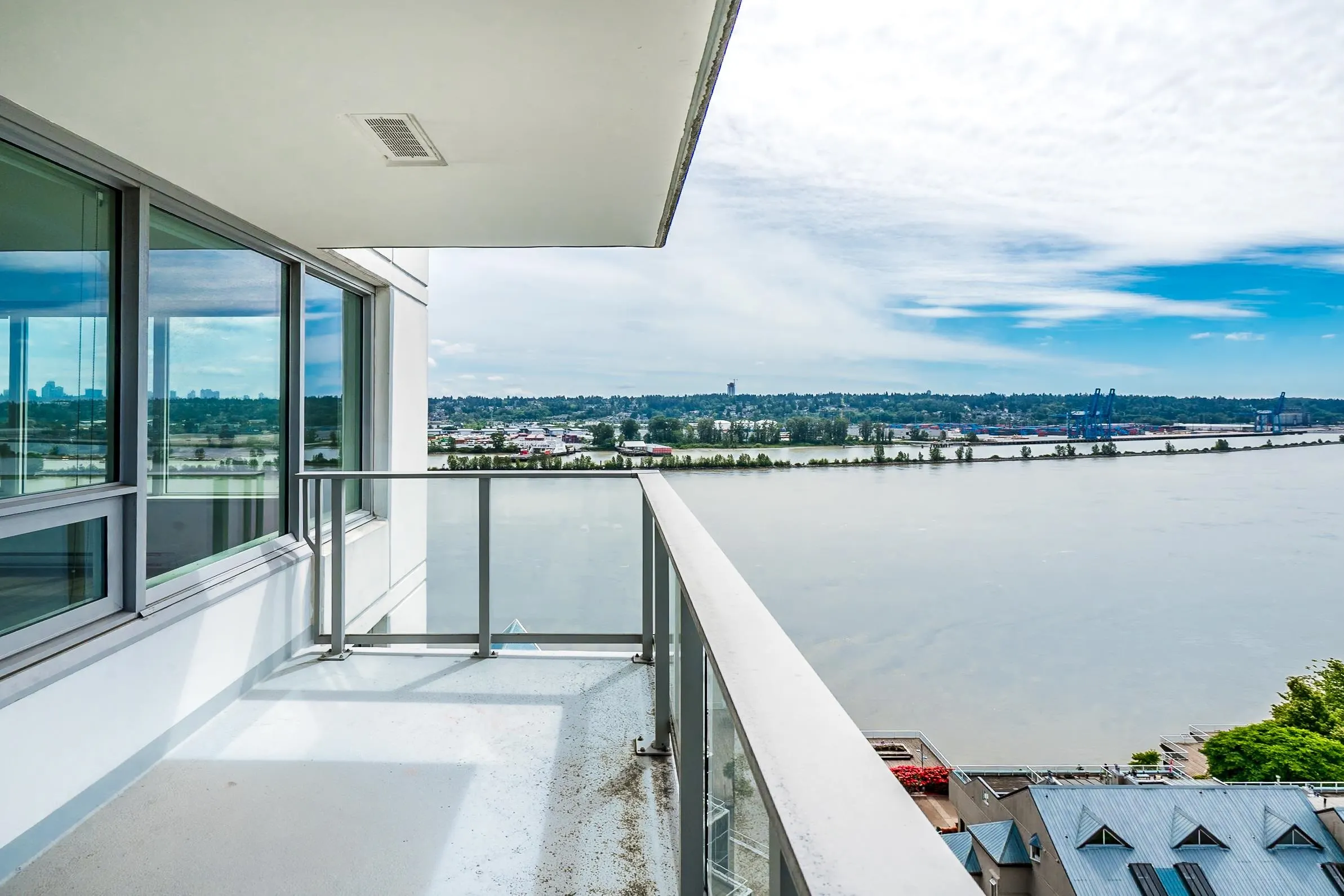 988 Quayside Drive #1811