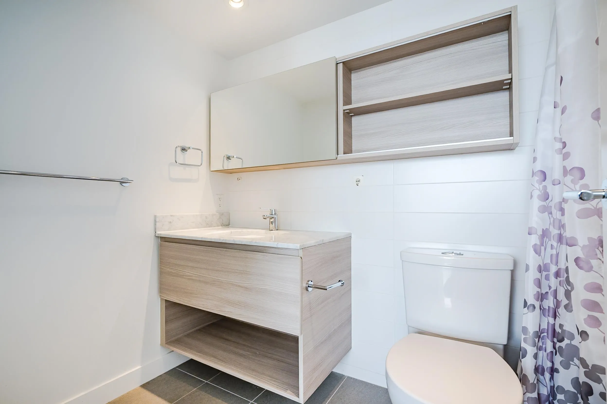 988 Quayside Drive #1811