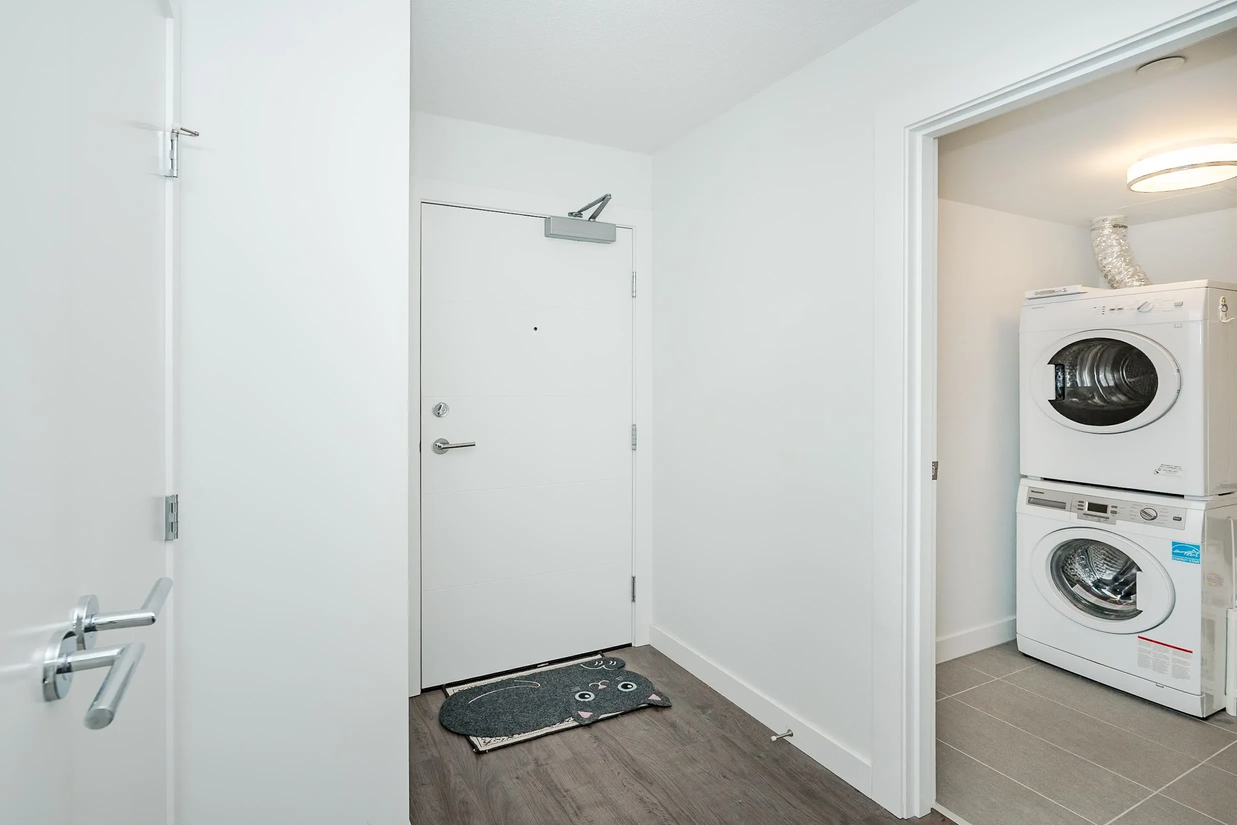 988 Quayside Drive #1811