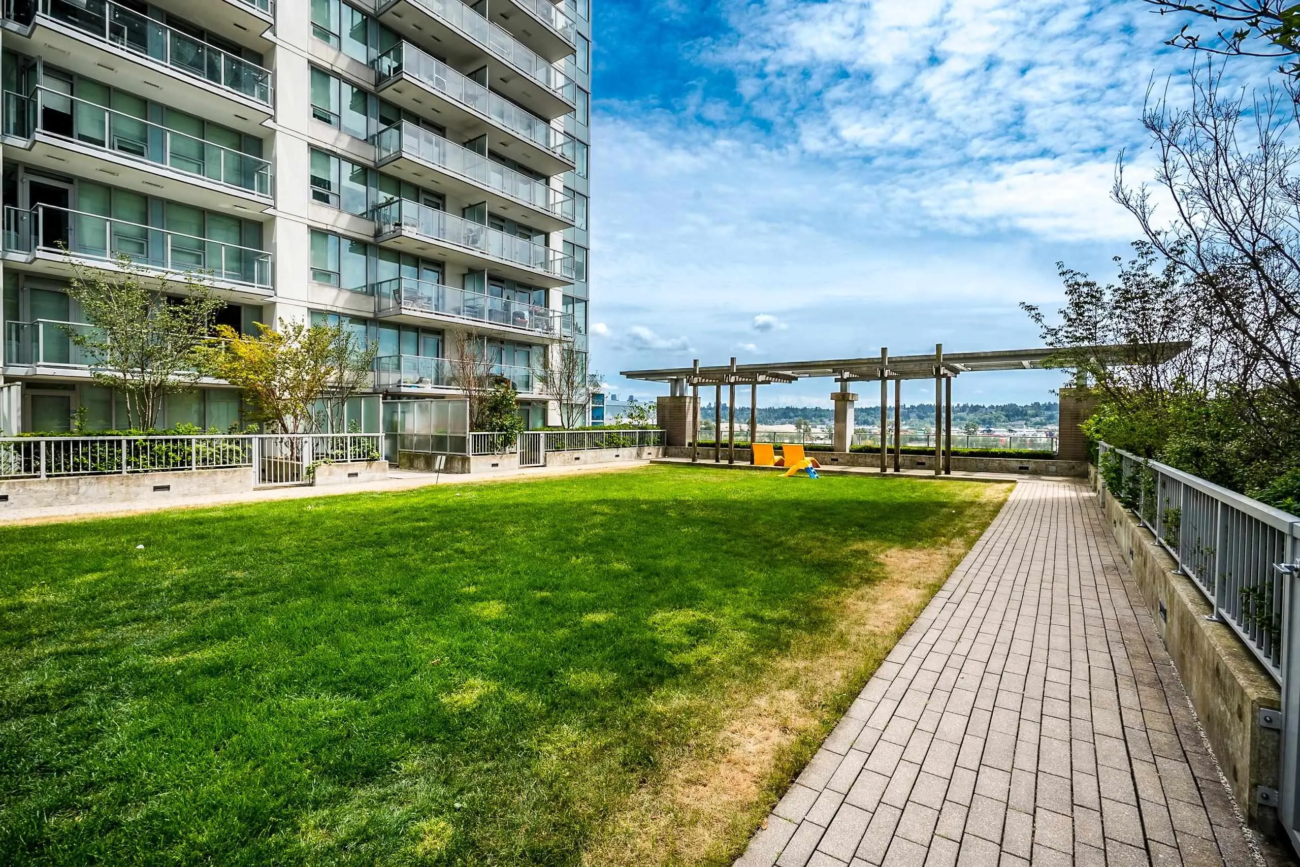 988 Quayside Drive #1811