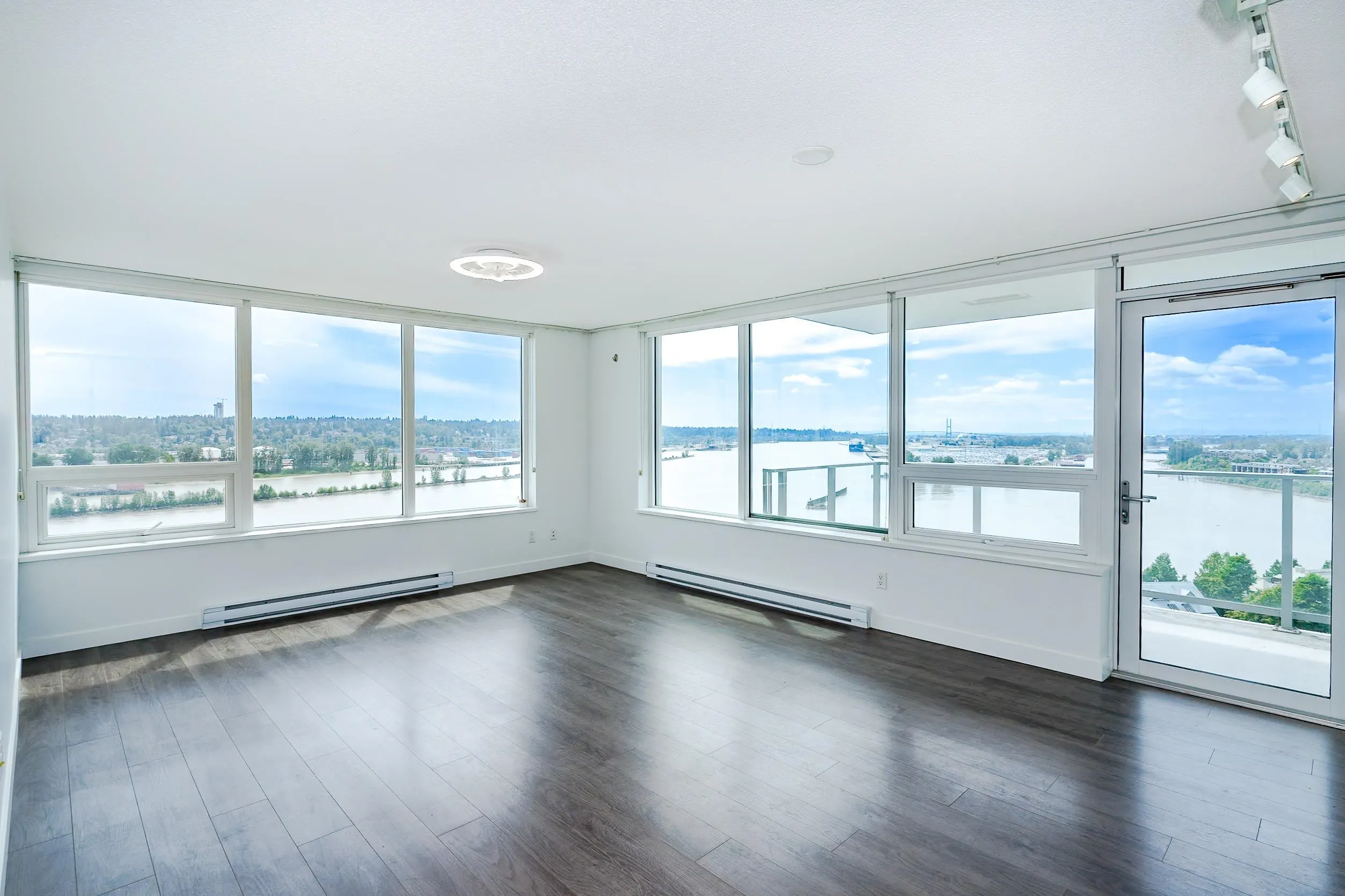 988 Quayside Drive #1811