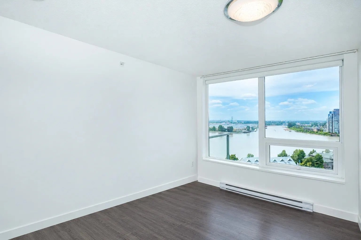 988 Quayside Drive #1811
