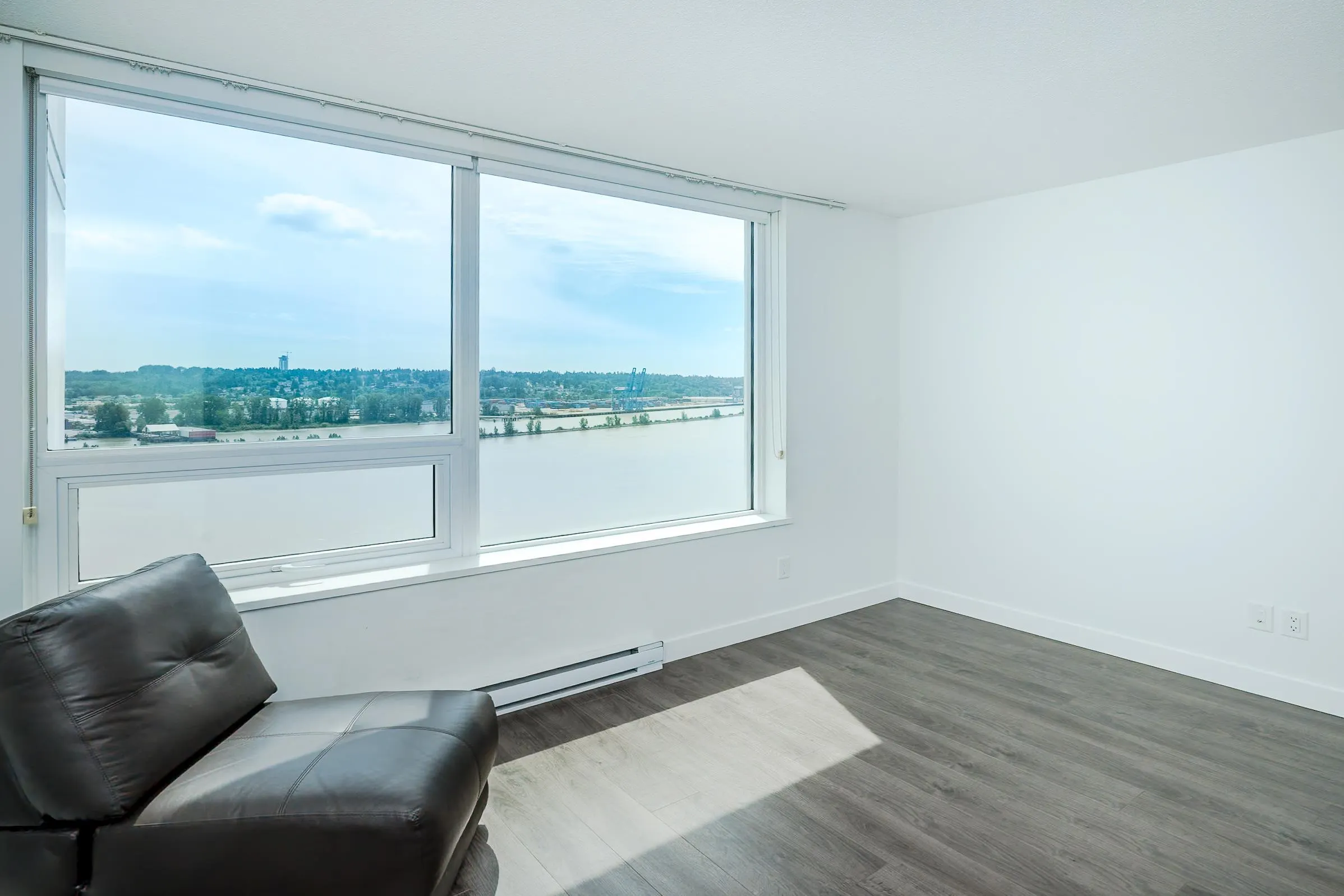988 Quayside Drive #1811