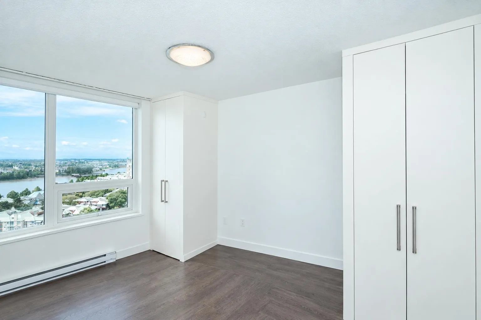 988 Quayside Drive #1811