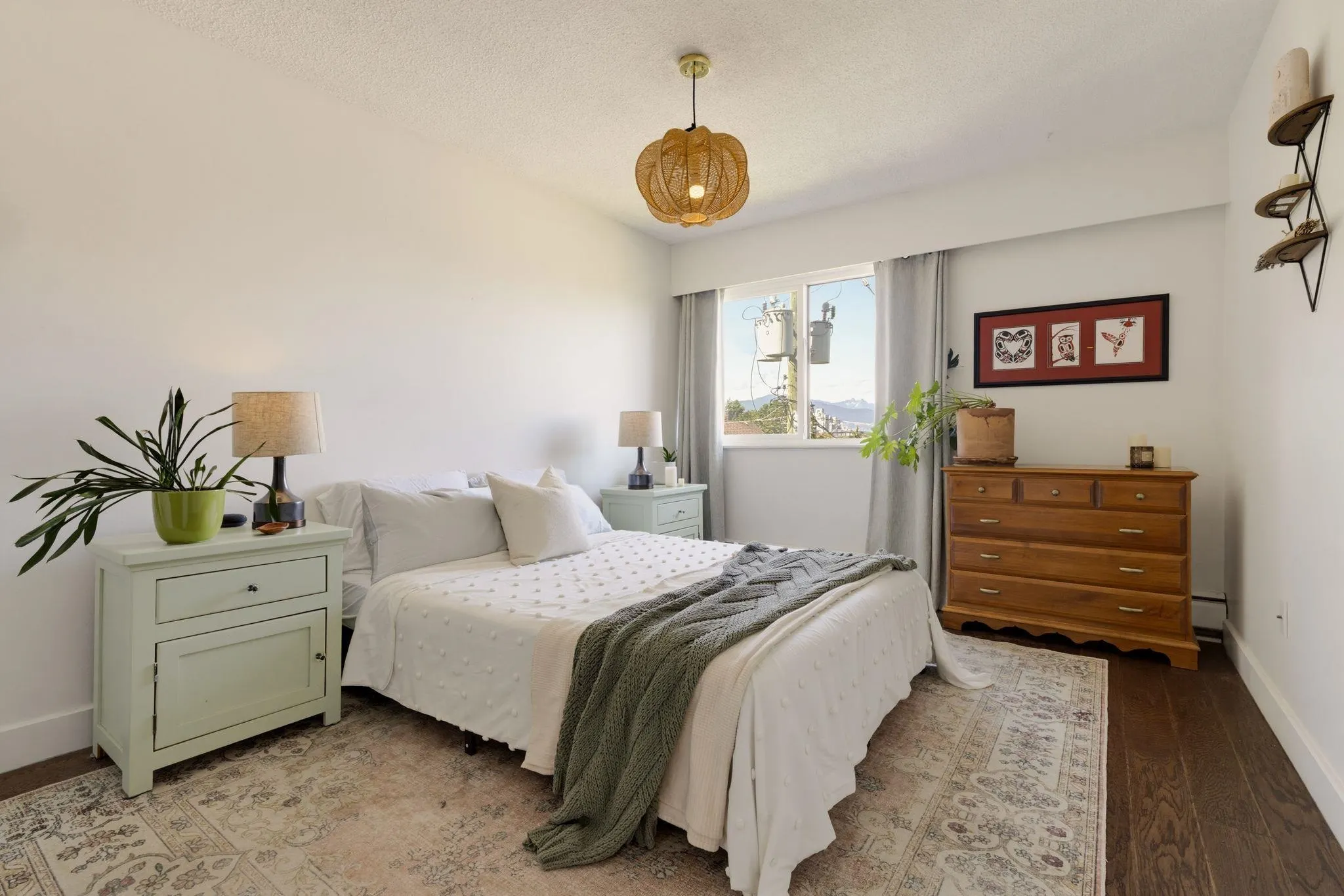 391 E 7th Avenue #302