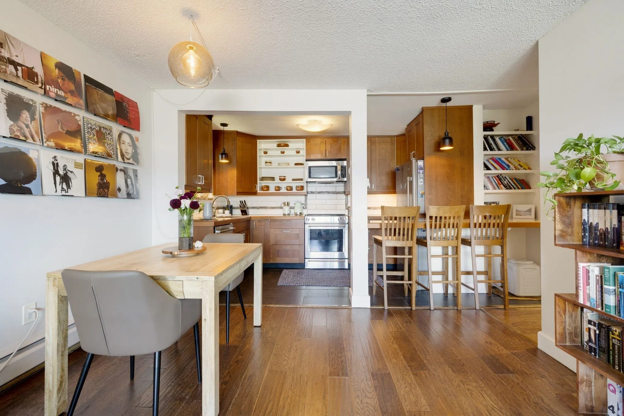 391 E 7th Avenue #302