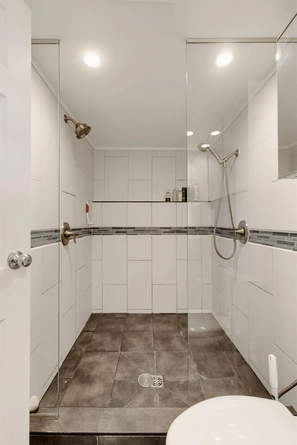 391 E 7th Avenue #302