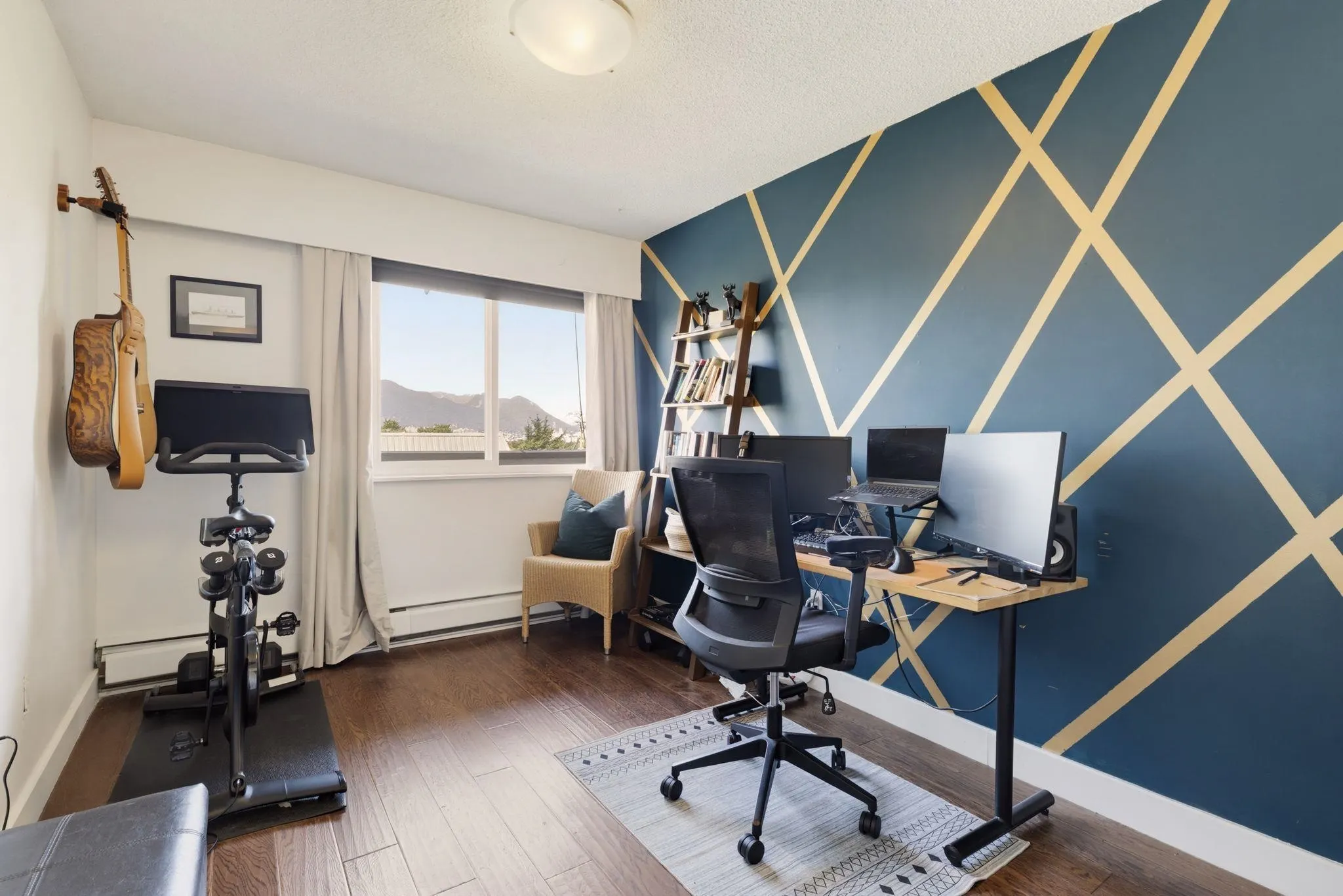 391 E 7th Avenue #302