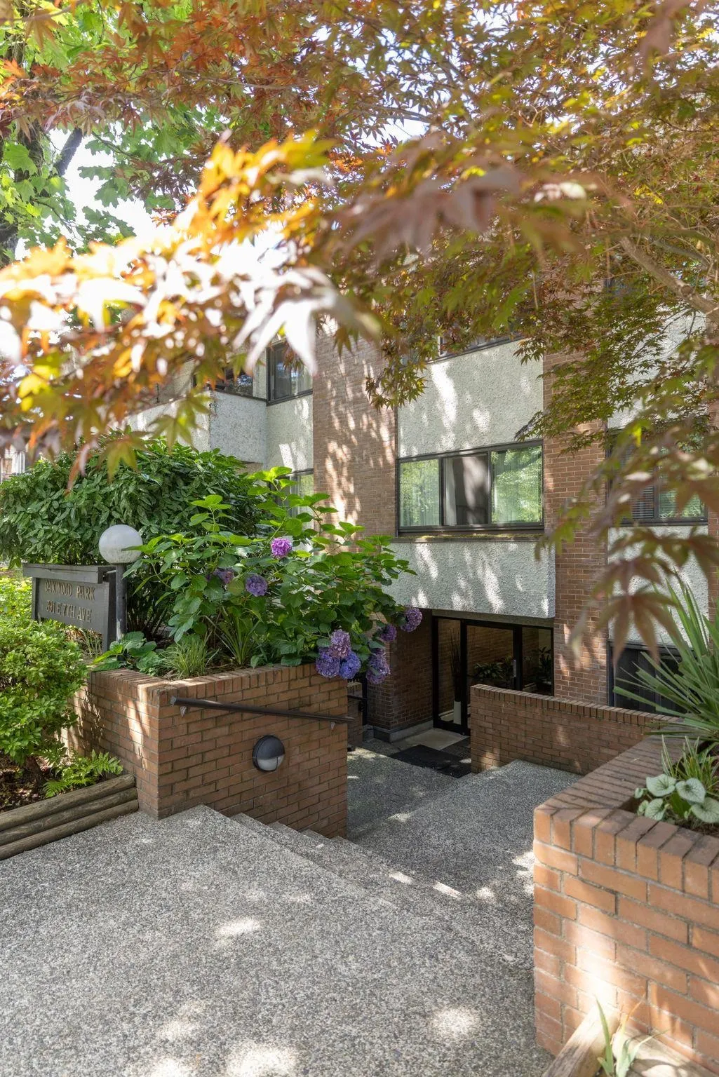 391 E 7th Avenue #302