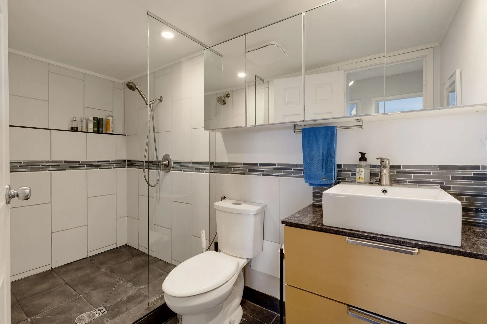 391 E 7th Avenue #302