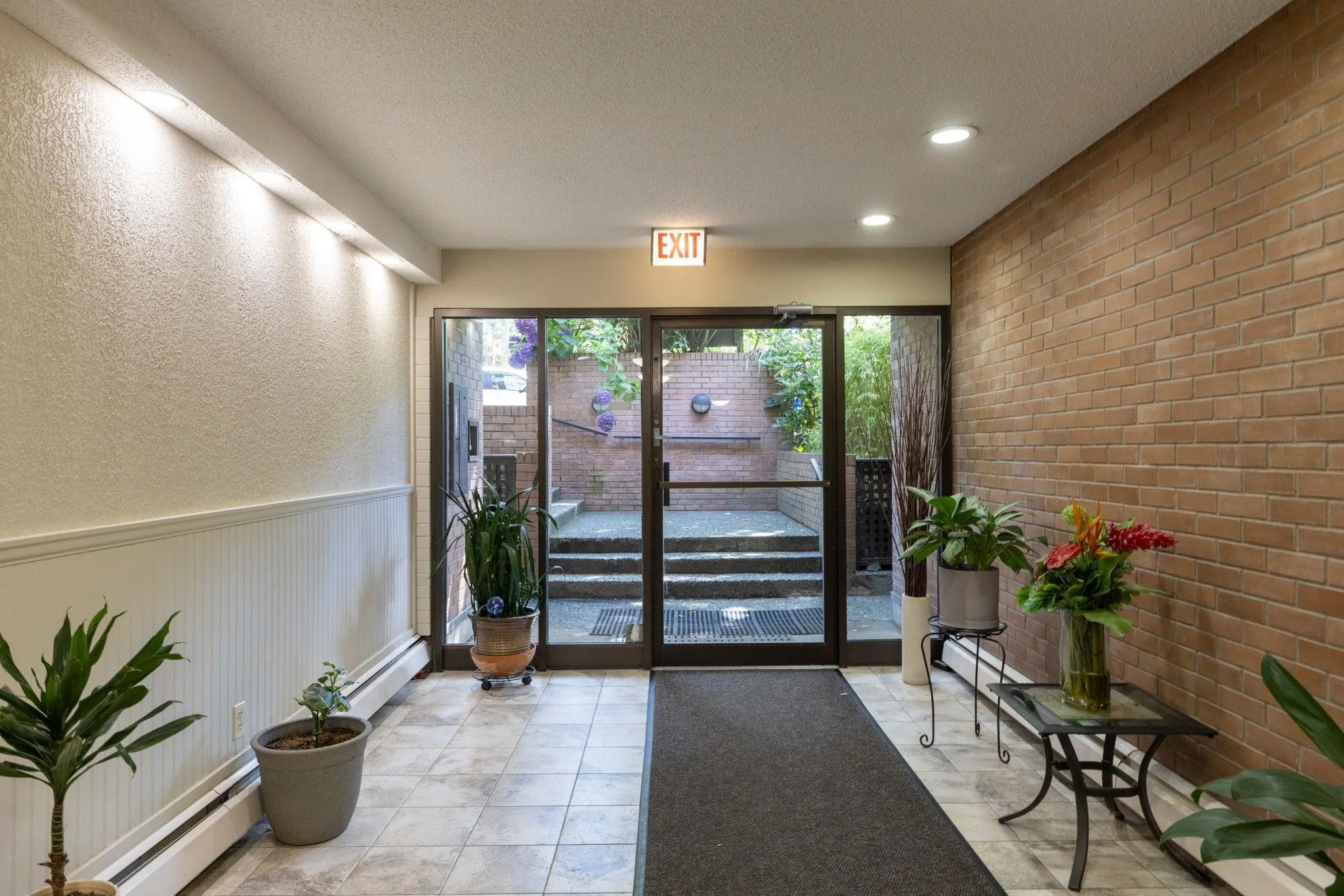 391 E 7th Avenue #302