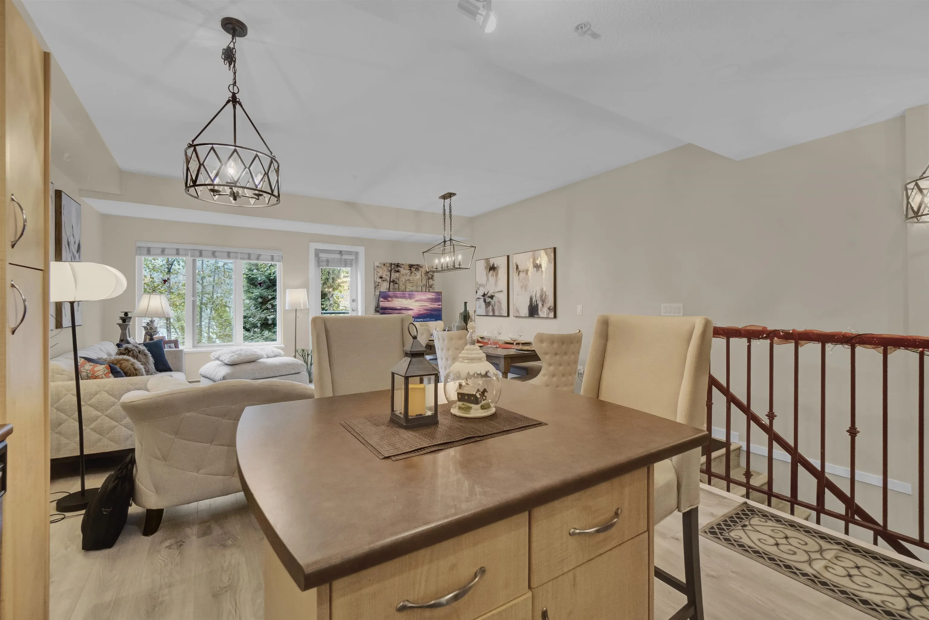 160 Shoreline Circle #111
