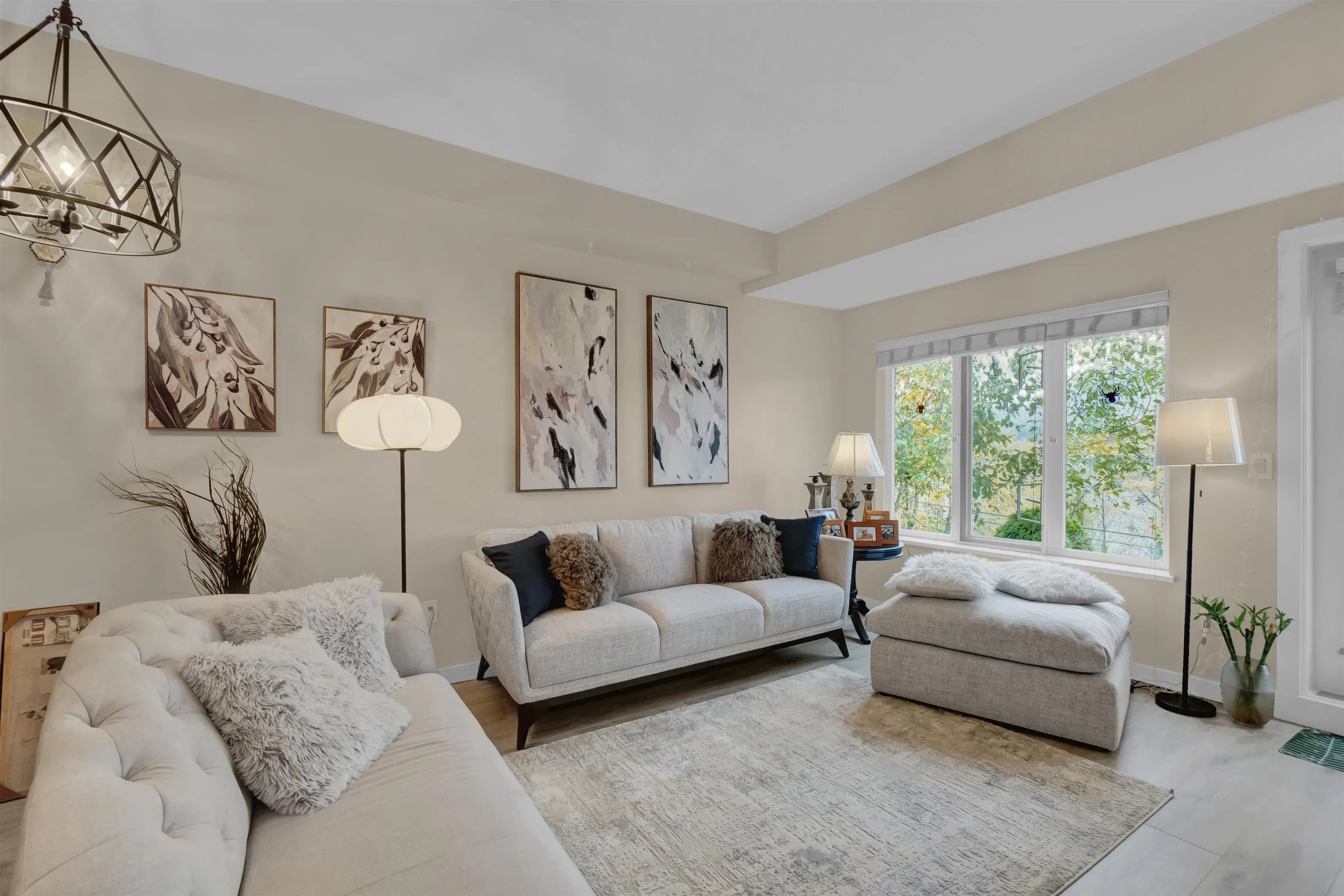 160 Shoreline Circle #111