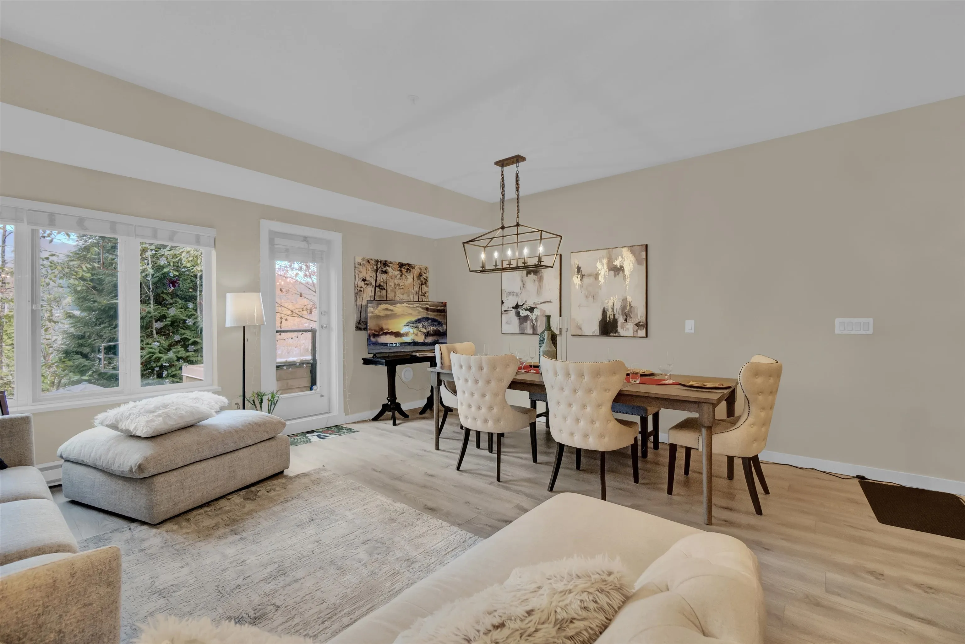 160 Shoreline Circle #111