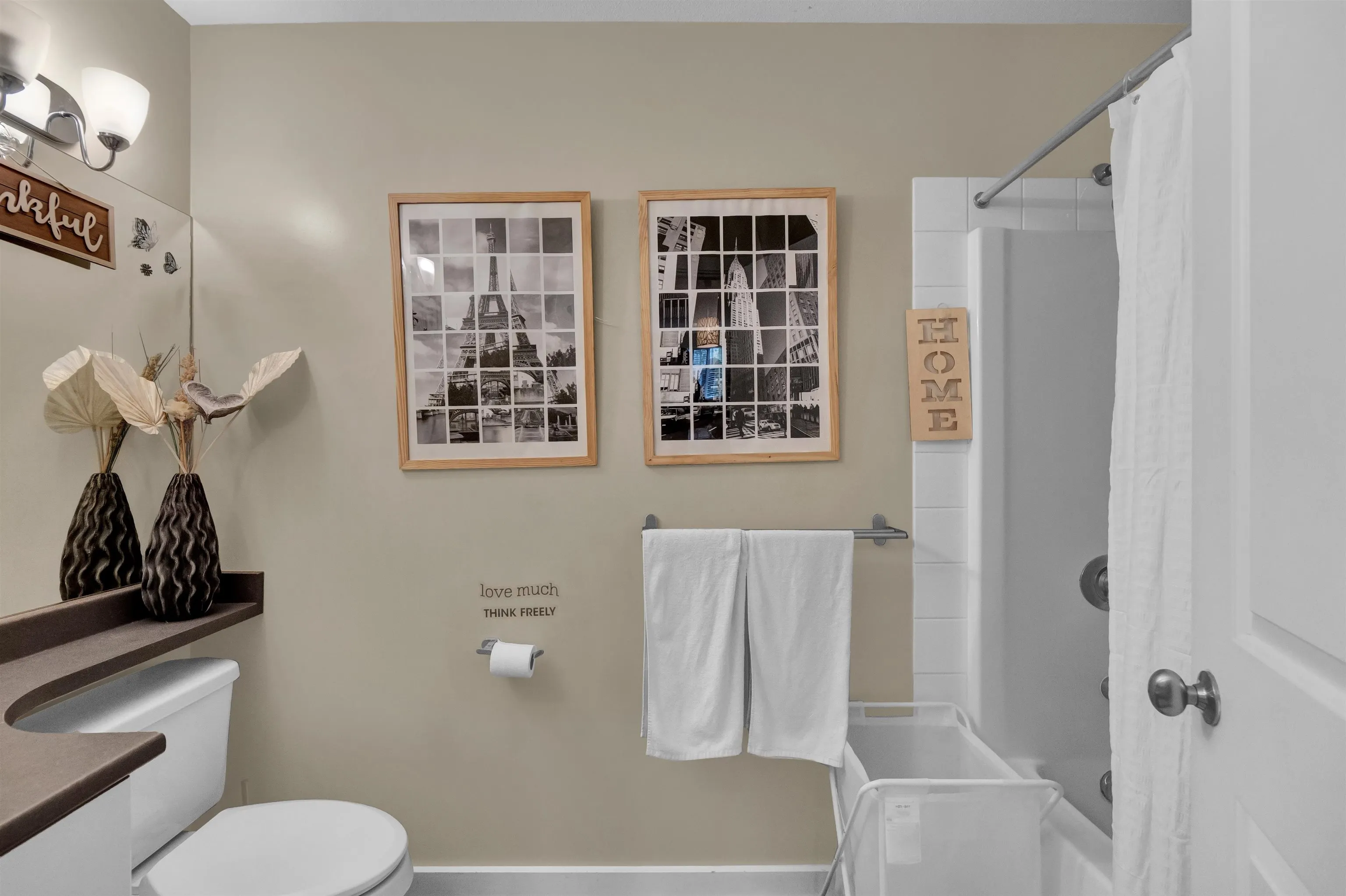 160 Shoreline Circle #111