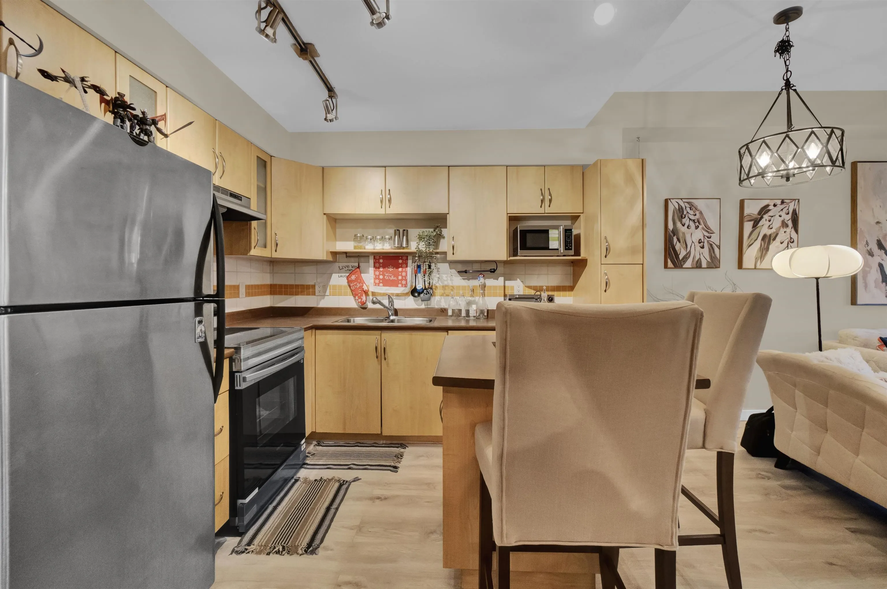 160 Shoreline Circle #111