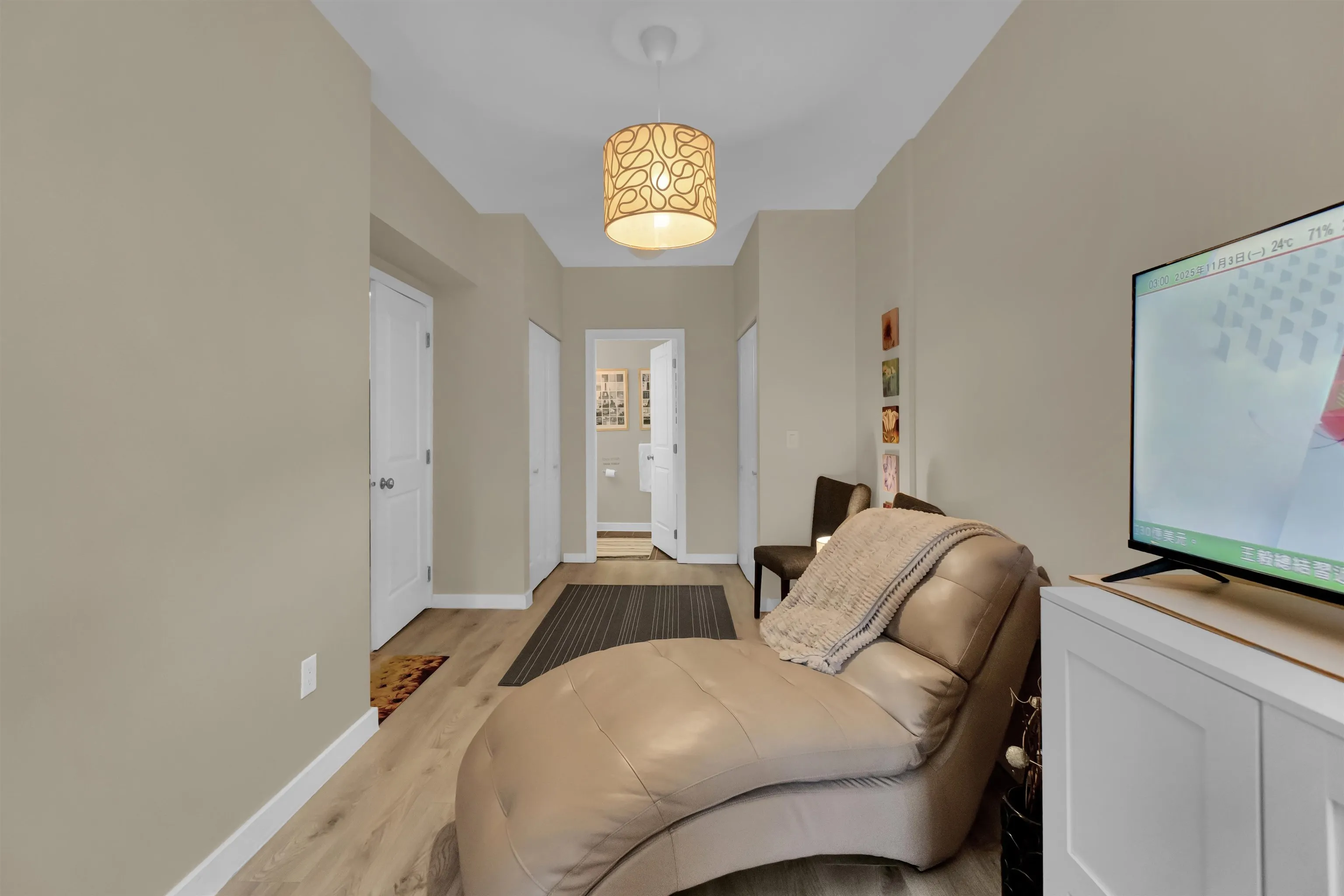 160 Shoreline Circle #111