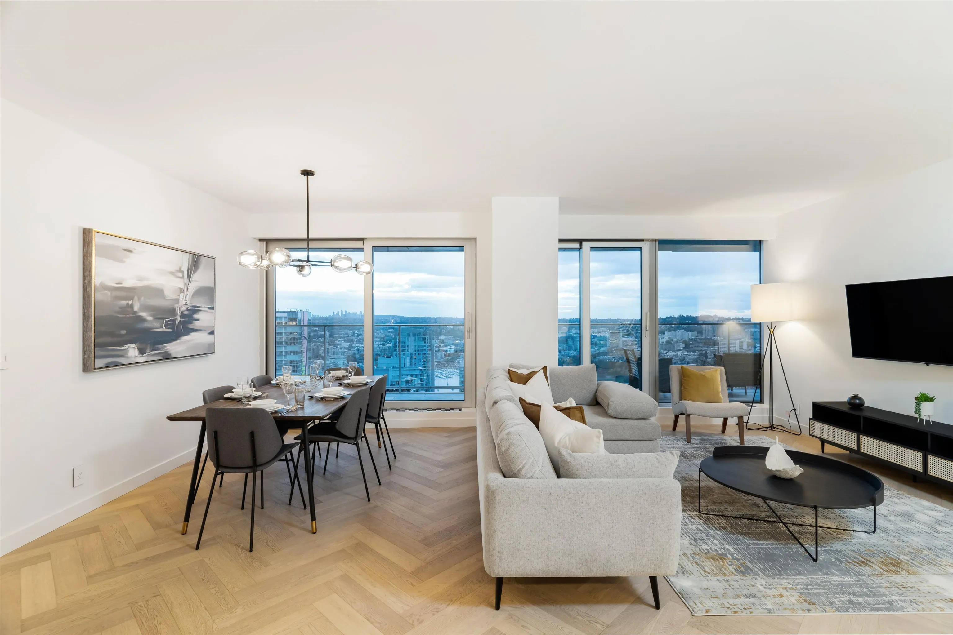 1480 Howe Street #4906