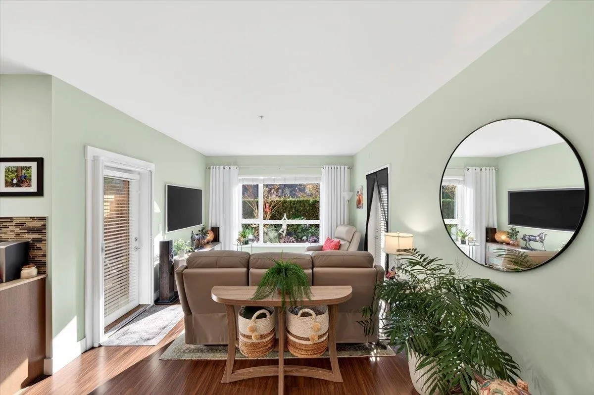 2473 Atkins Avenue #102