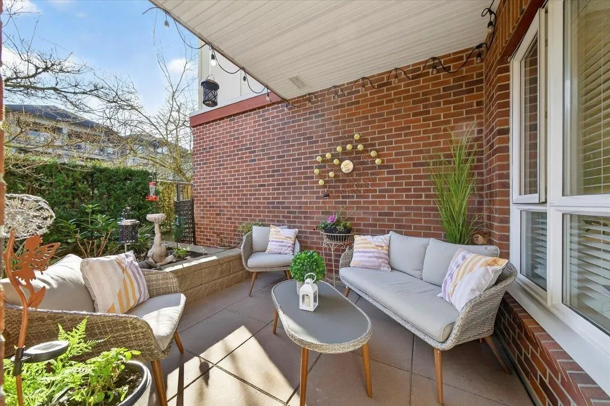 2473 Atkins Avenue #102