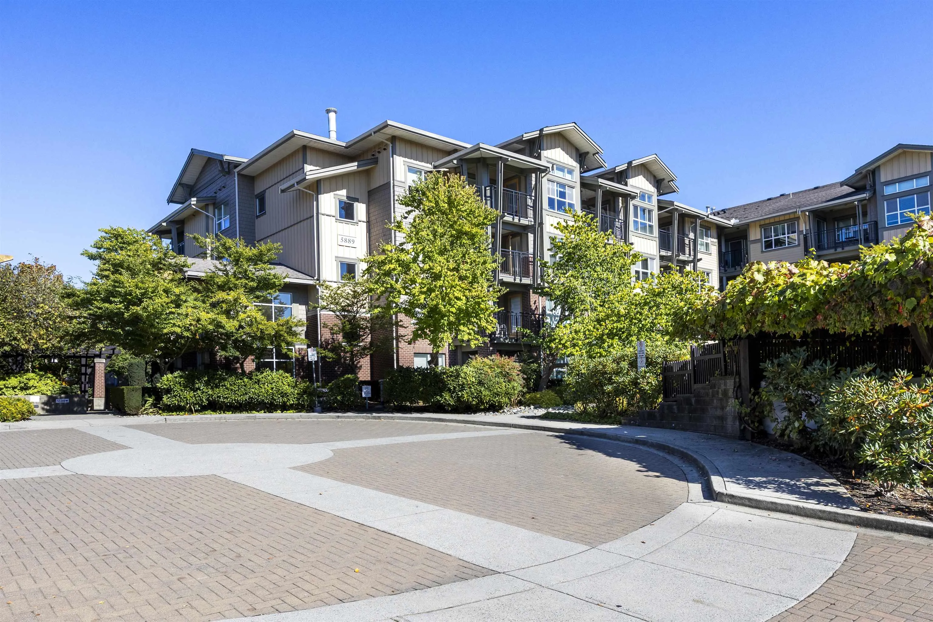 5889 Irmin Street #215