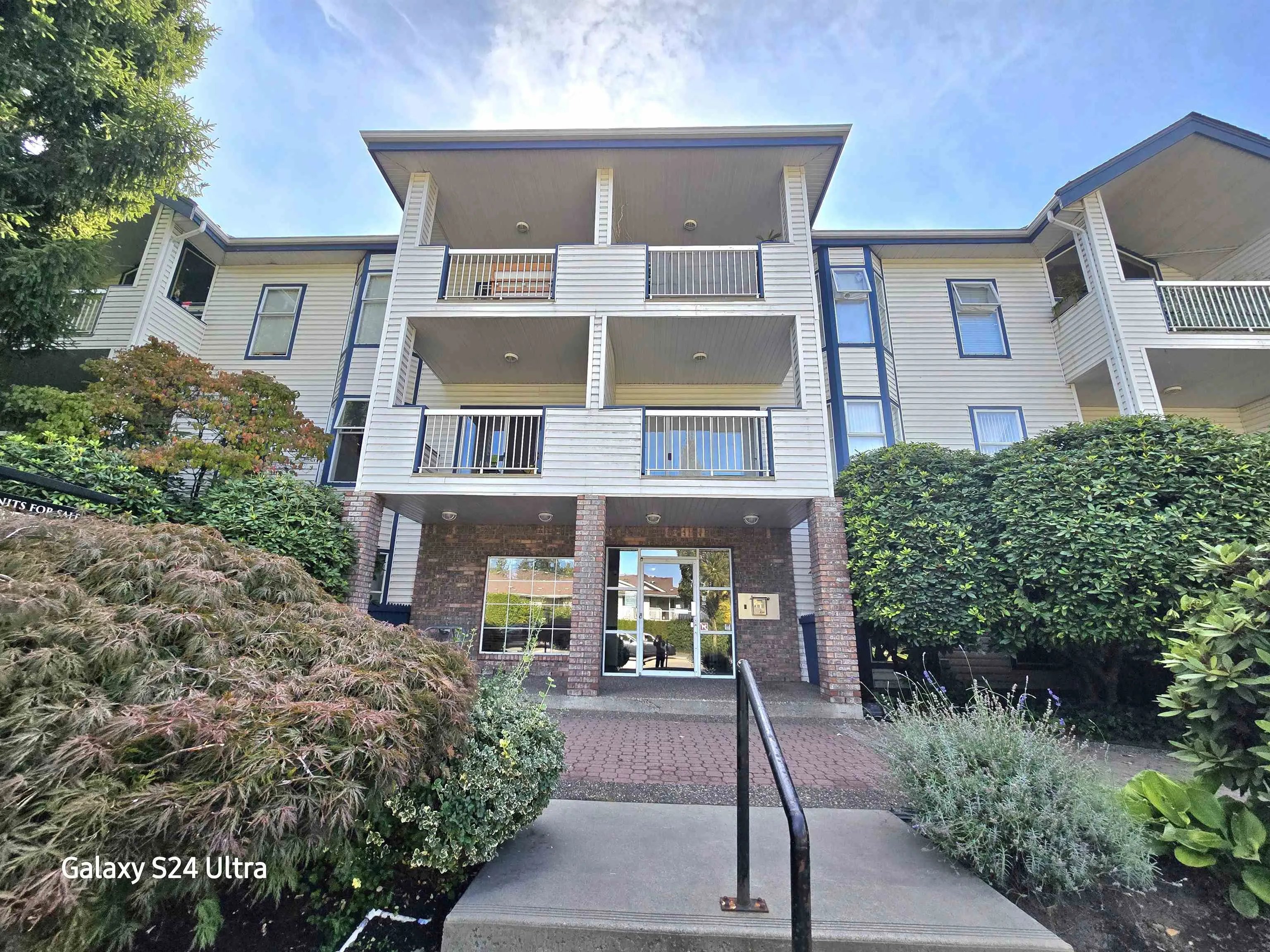 13918 72 Avenue #107