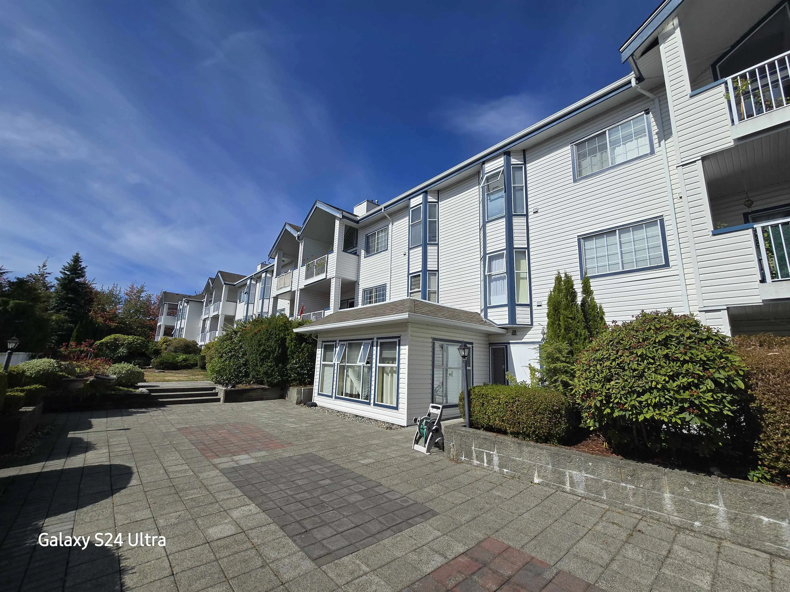 13918 72 Avenue #107