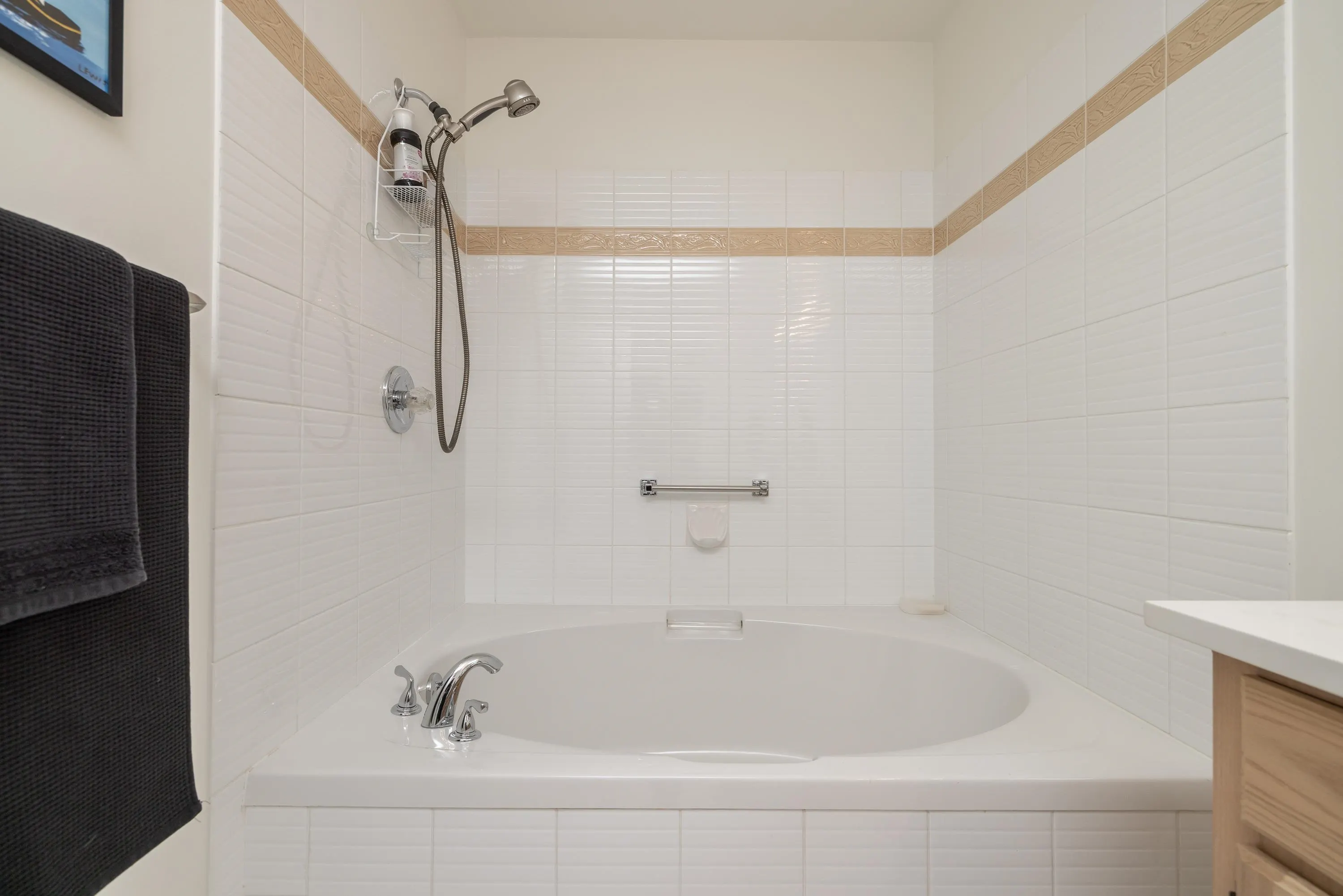 19649 53 Avenue #44
