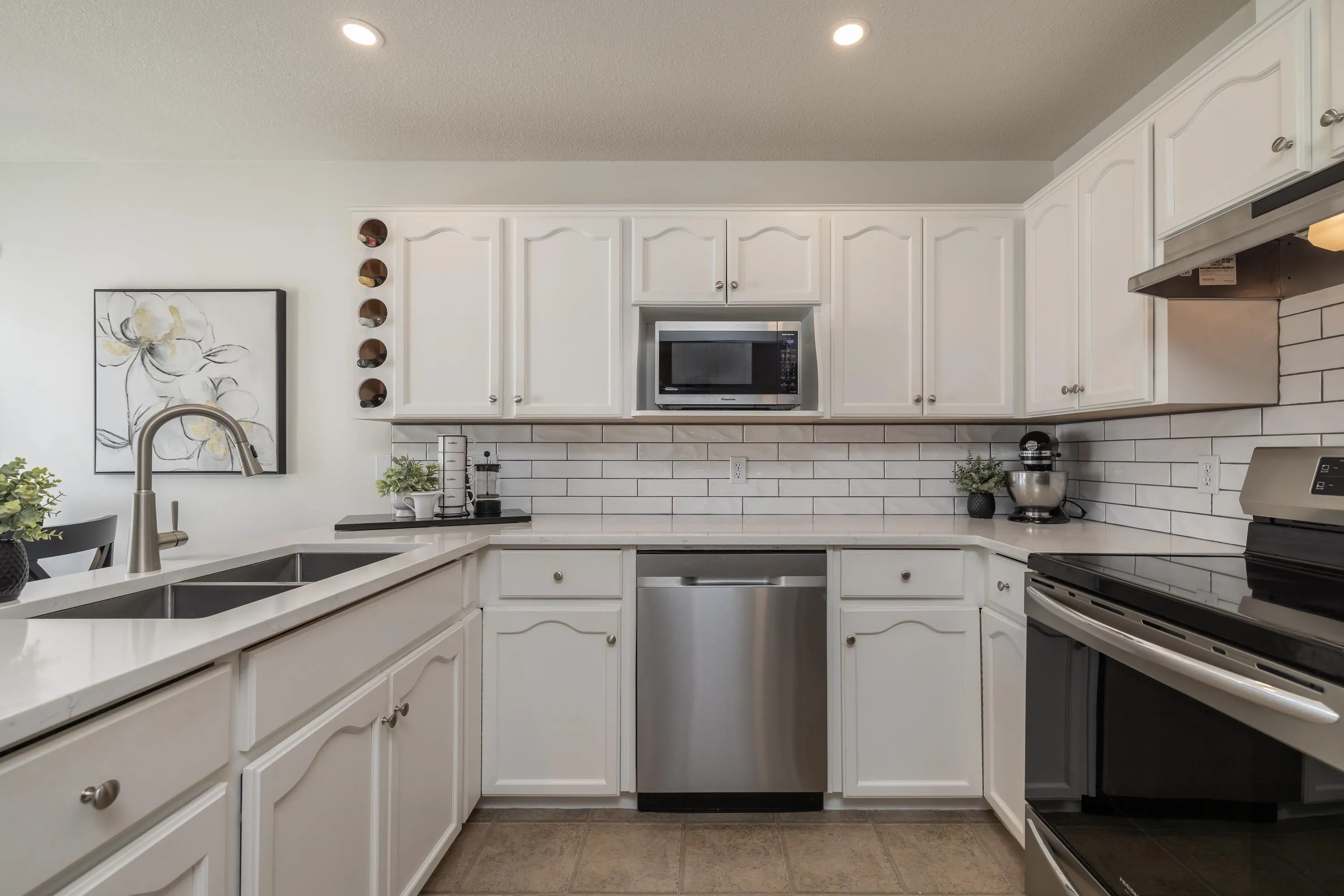 19649 53 Avenue #44
