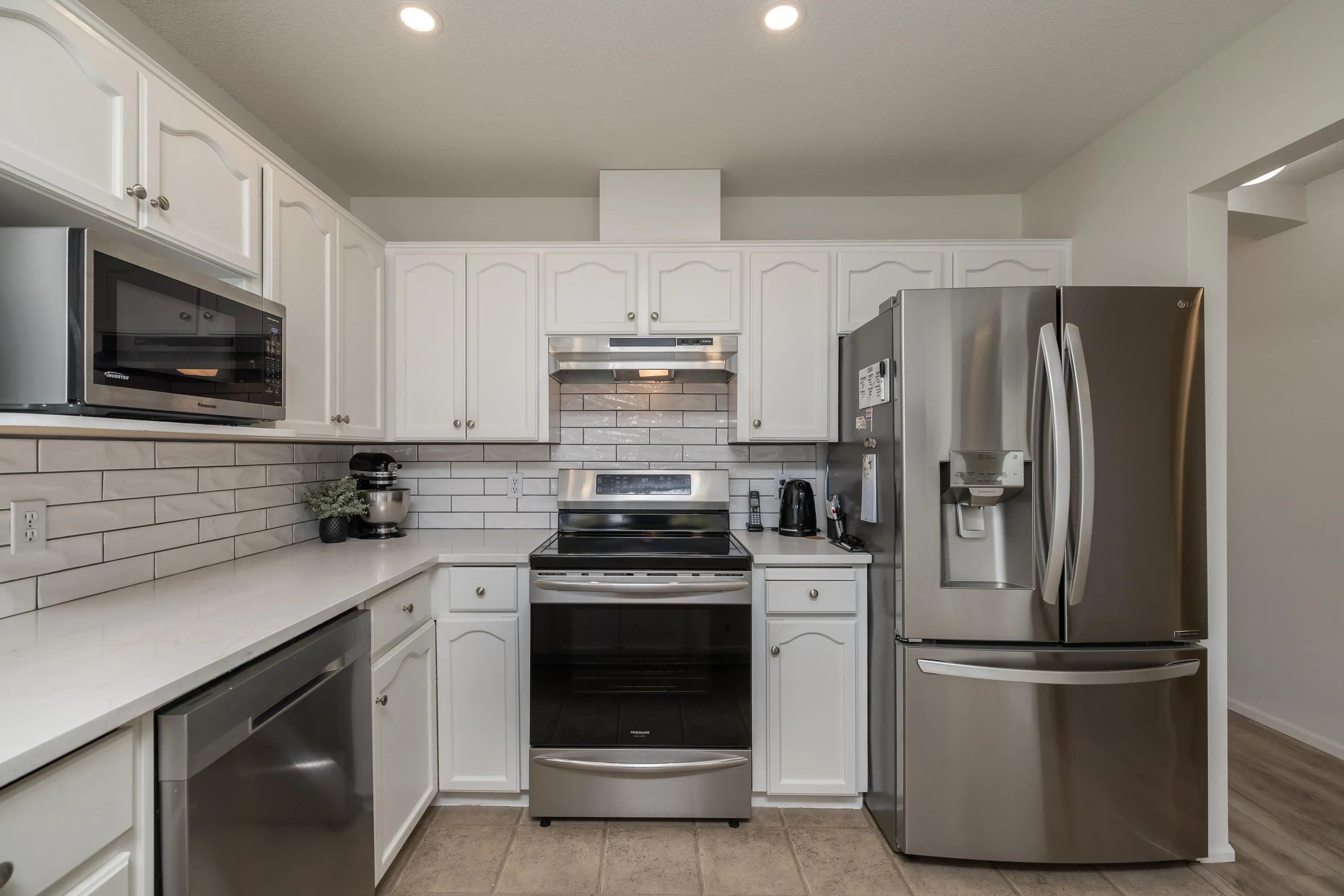 19649 53 Avenue #44