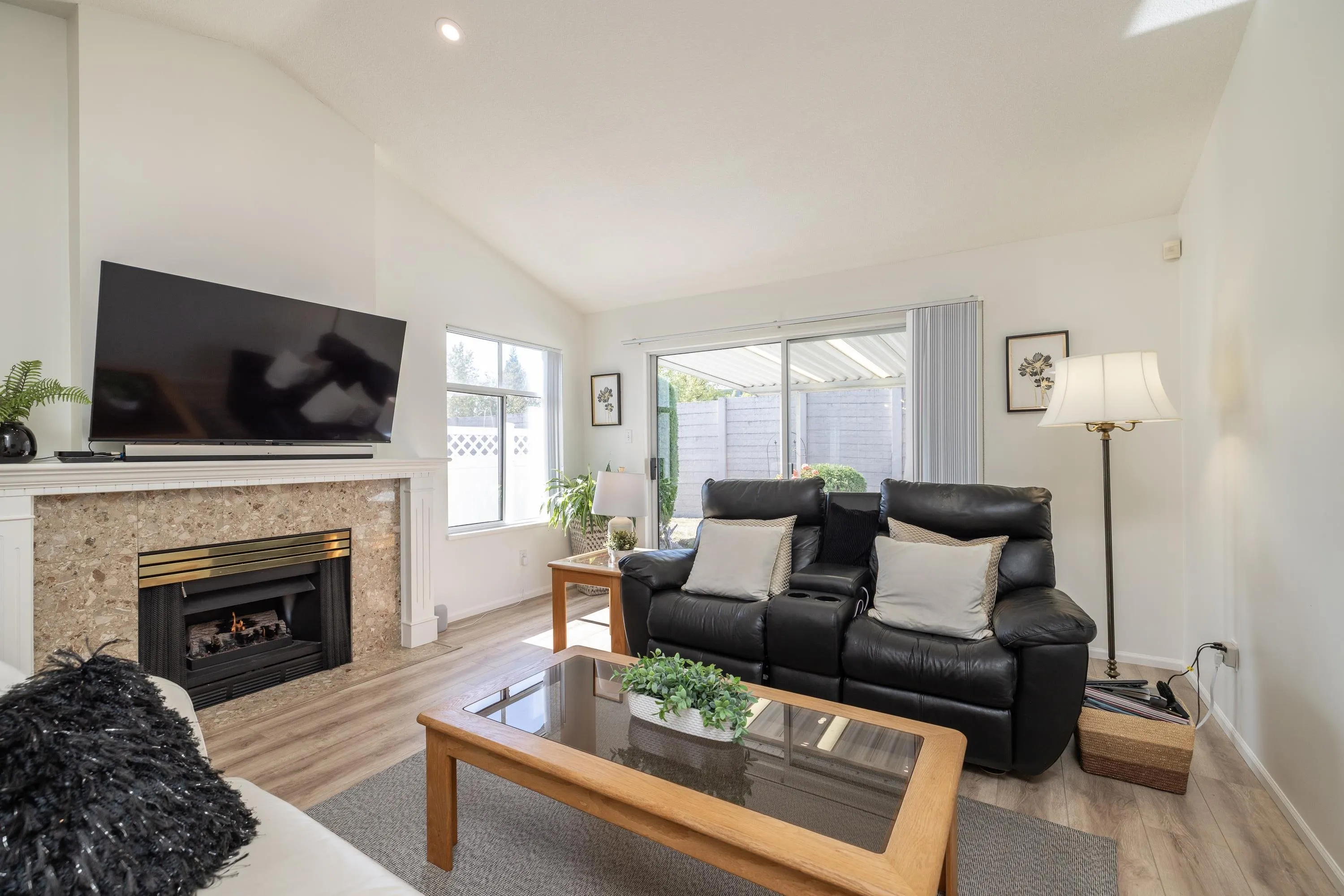 19649 53 Avenue #44