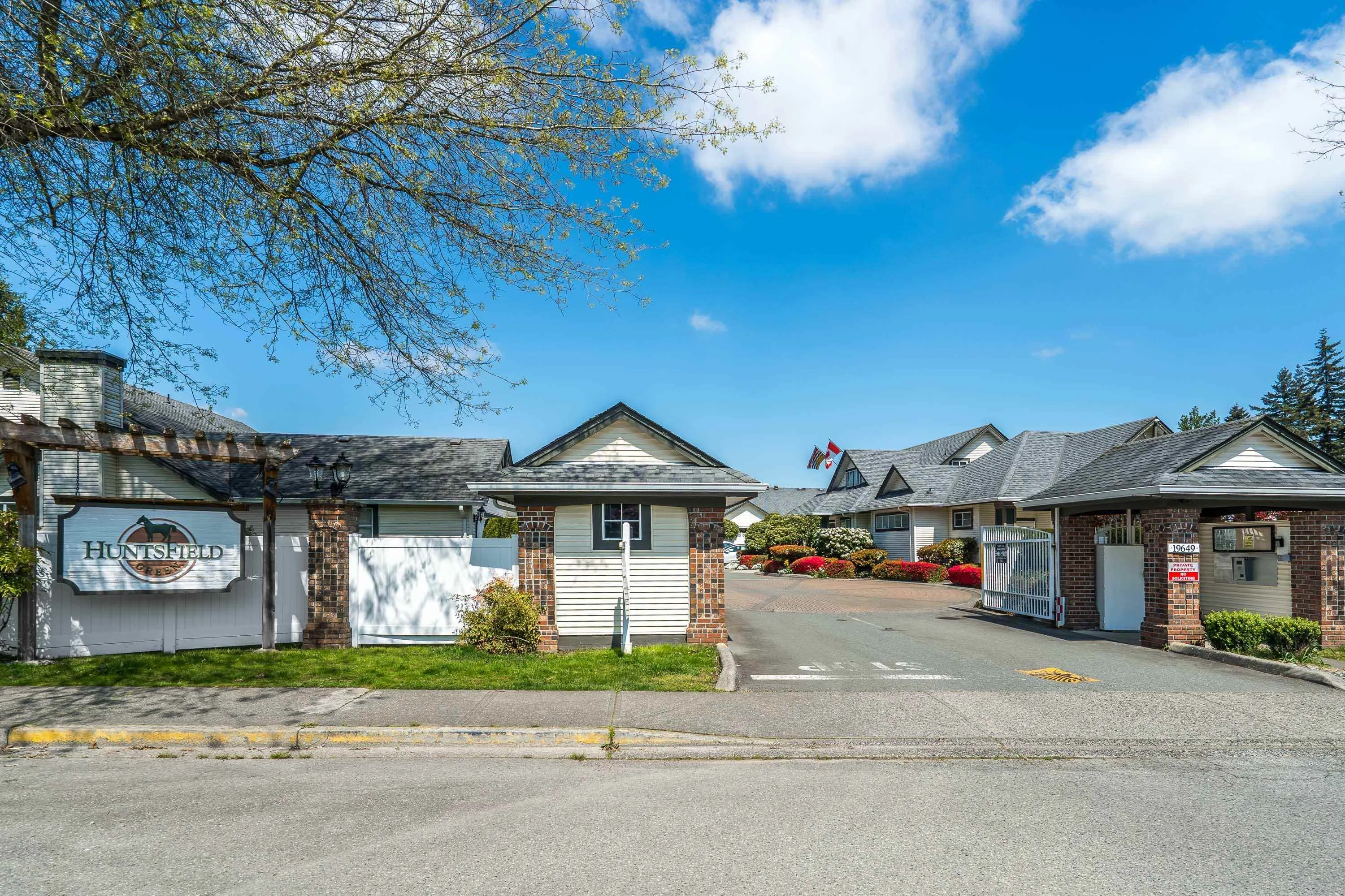 19649 53 Avenue #44