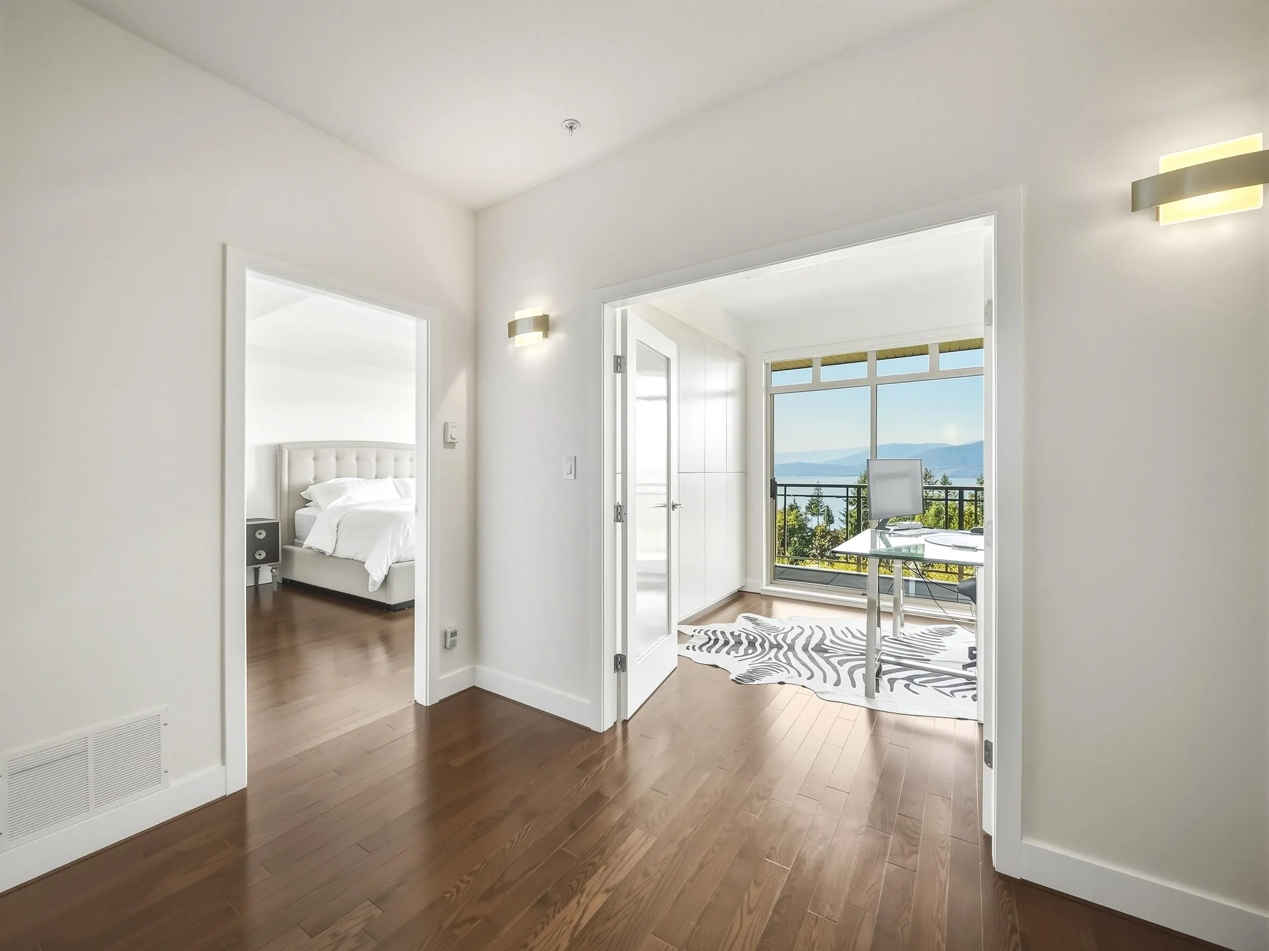 8547 Seascape Court