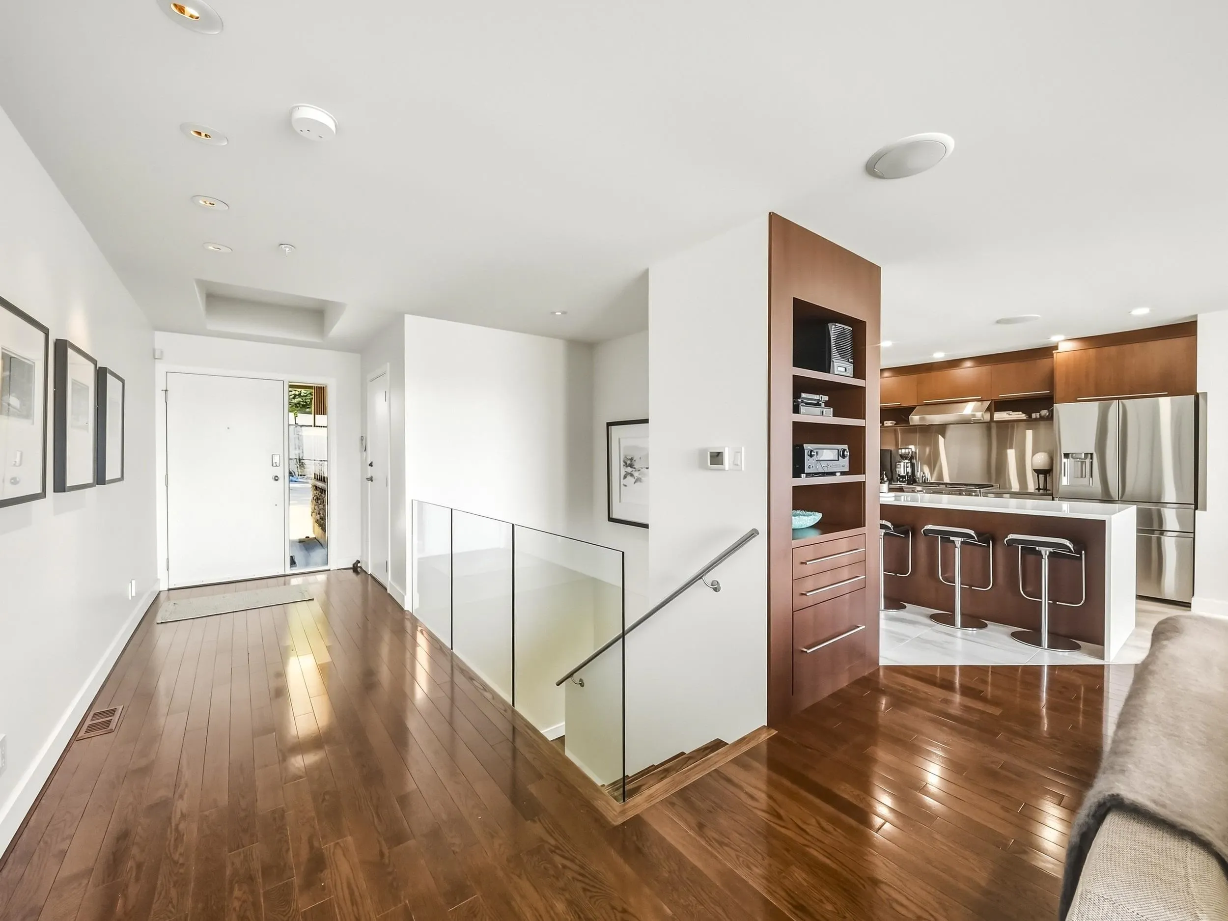 8547 Seascape Court