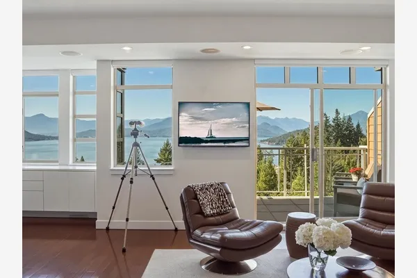 8547 Seascape Court