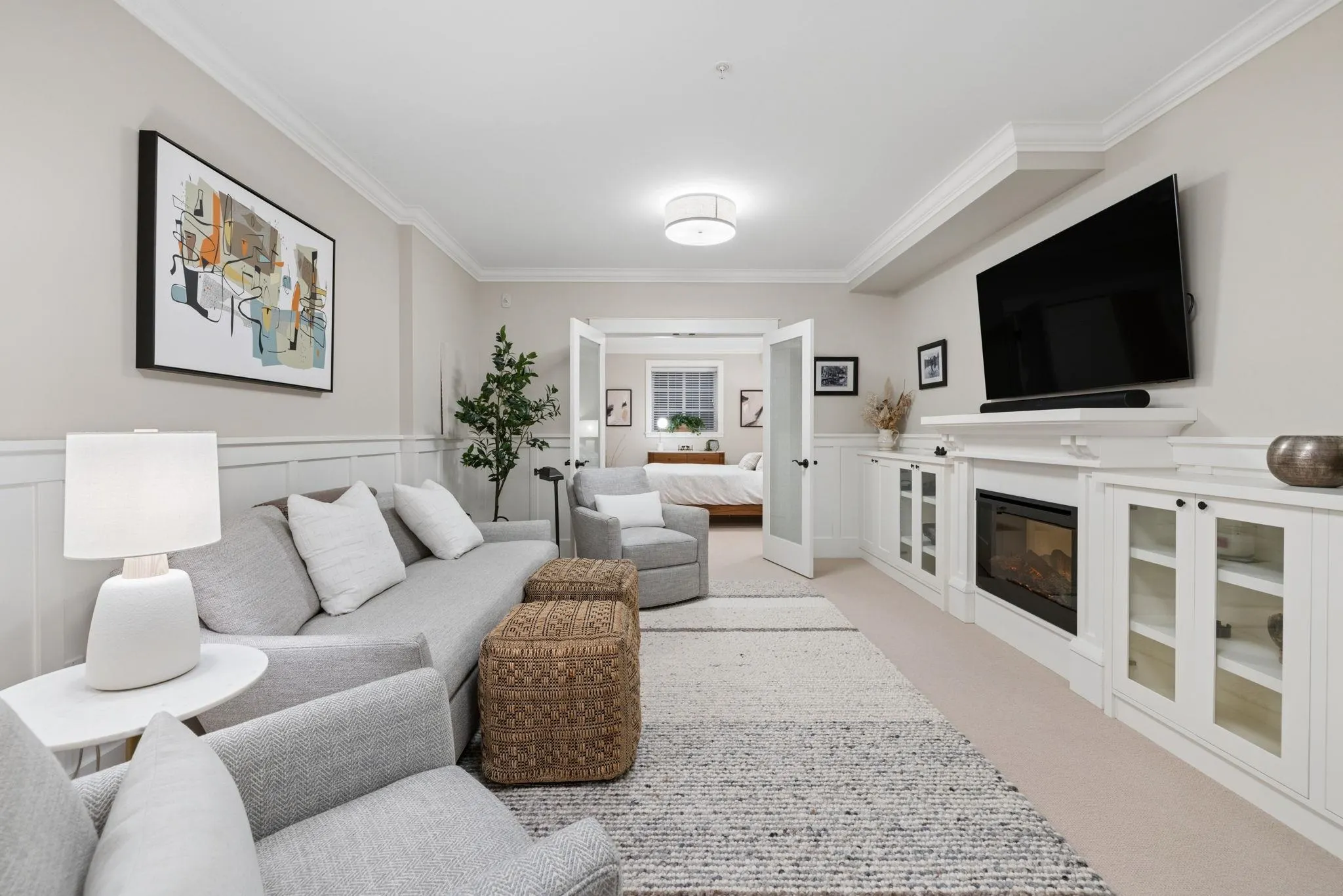 2015 Esquimalt Avenue