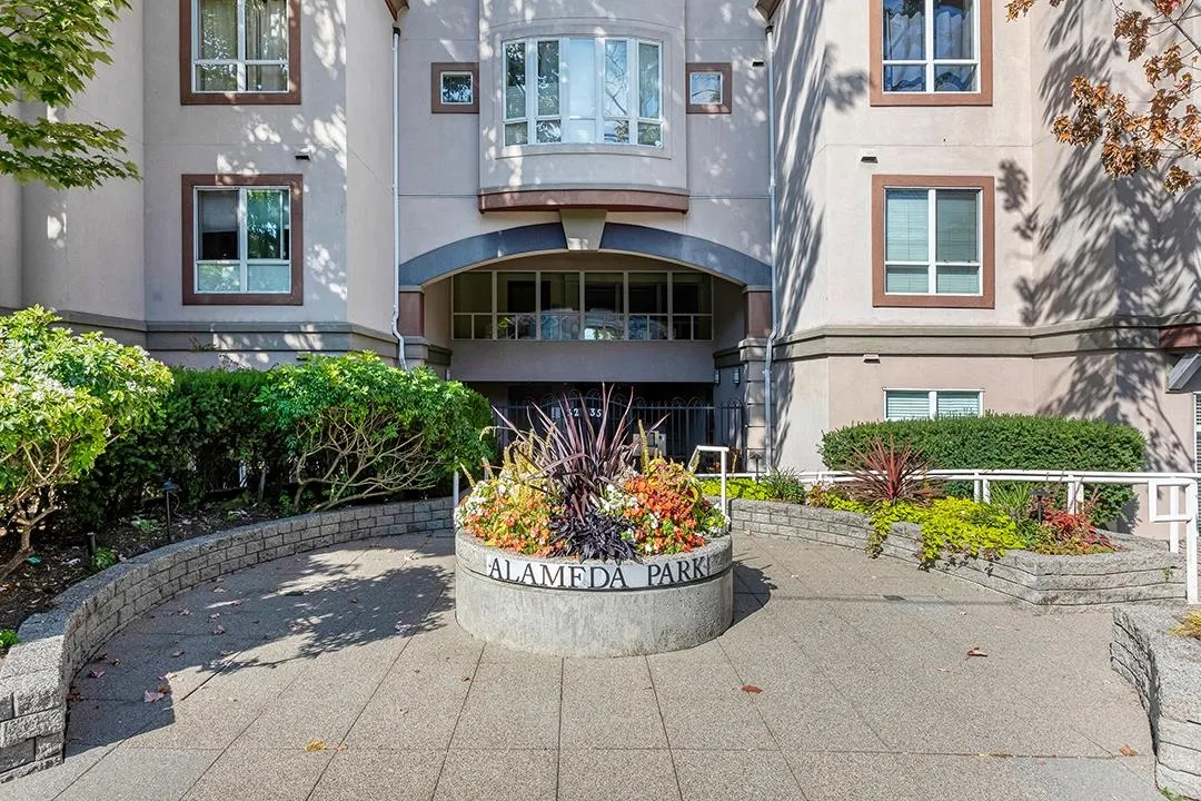3235 W 4th Avenue #203