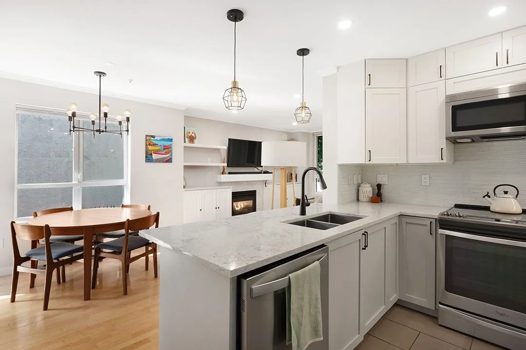 3235 W 4th Avenue #203