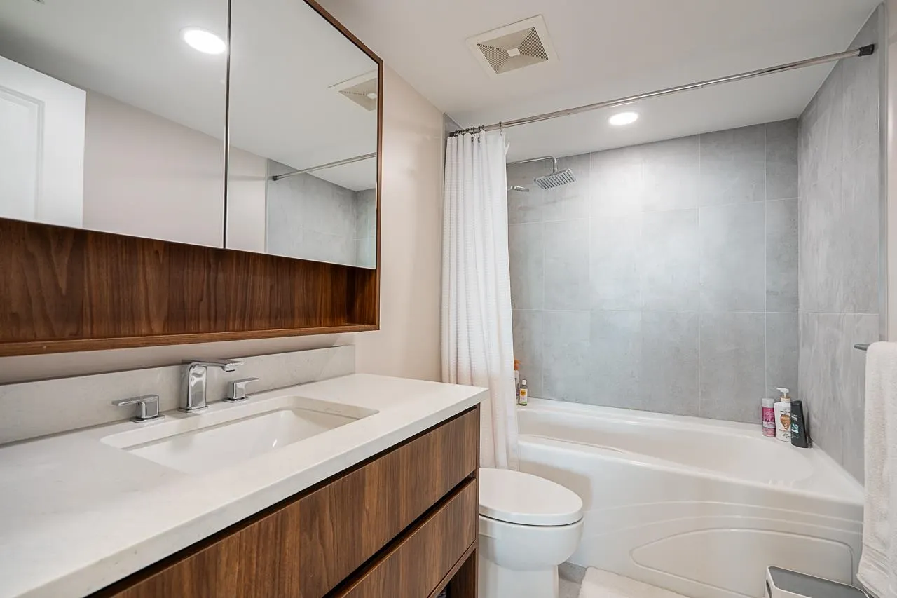4388 Buchanan Street #1906