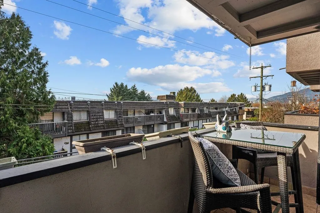 341 Mahon Avenue #201