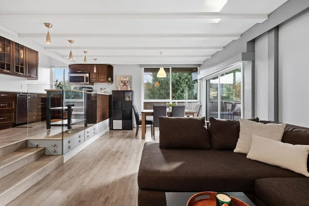 341 Mahon Avenue #201