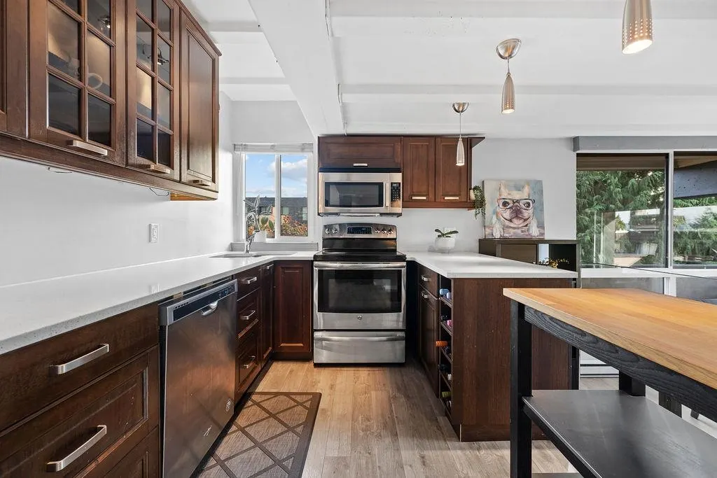 341 Mahon Avenue #201