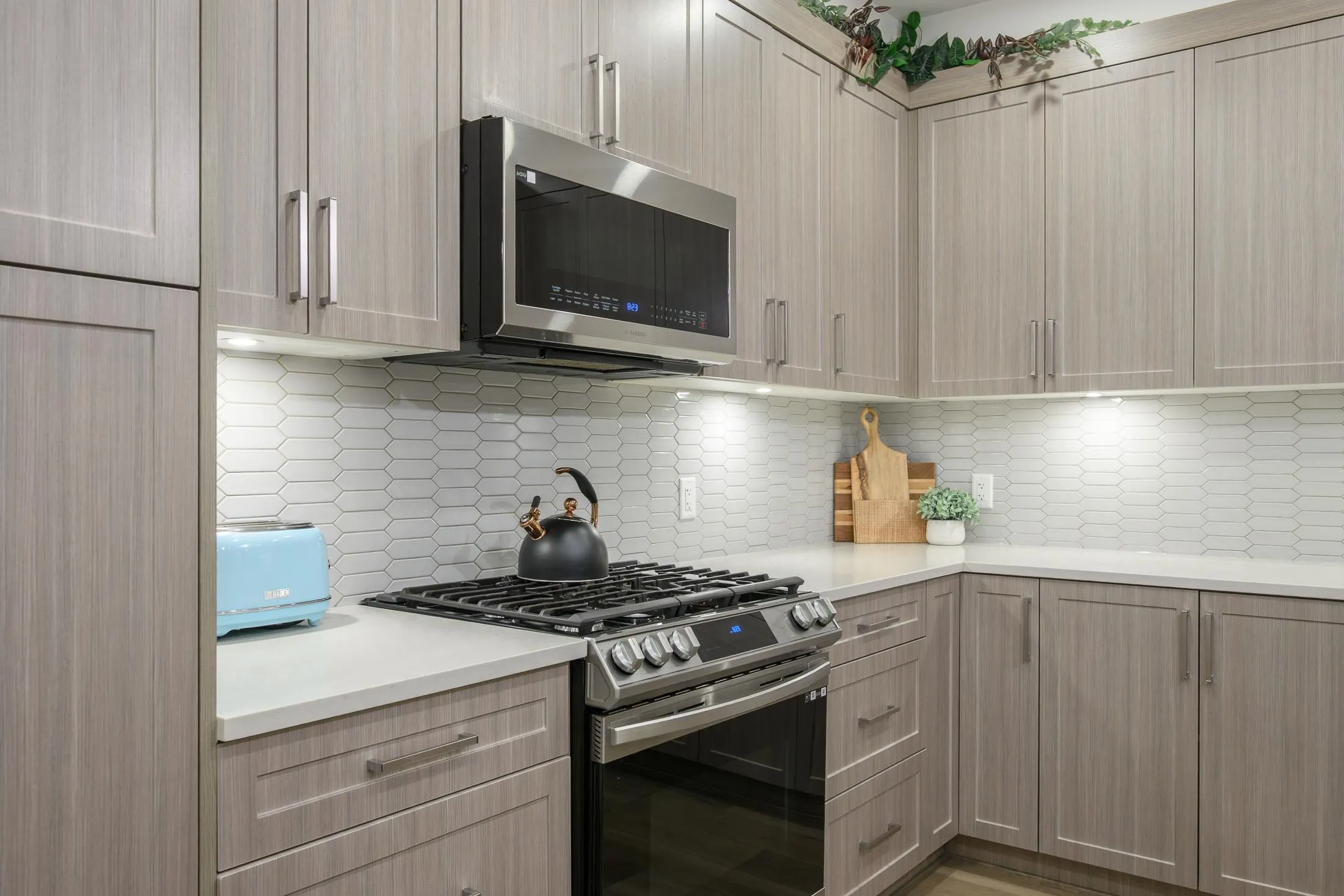 22633 Selkirk Avenue #316