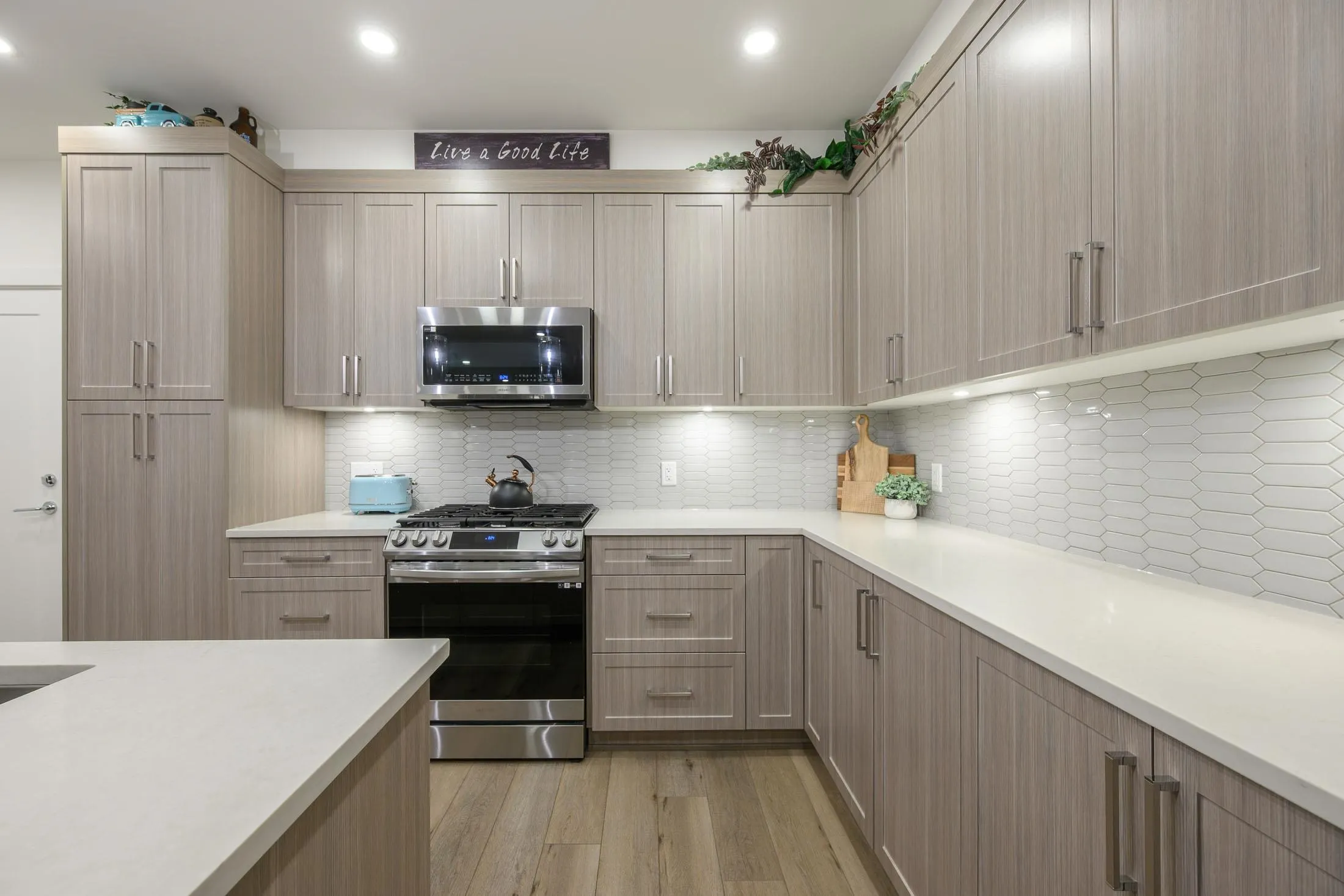 22633 Selkirk Avenue #316