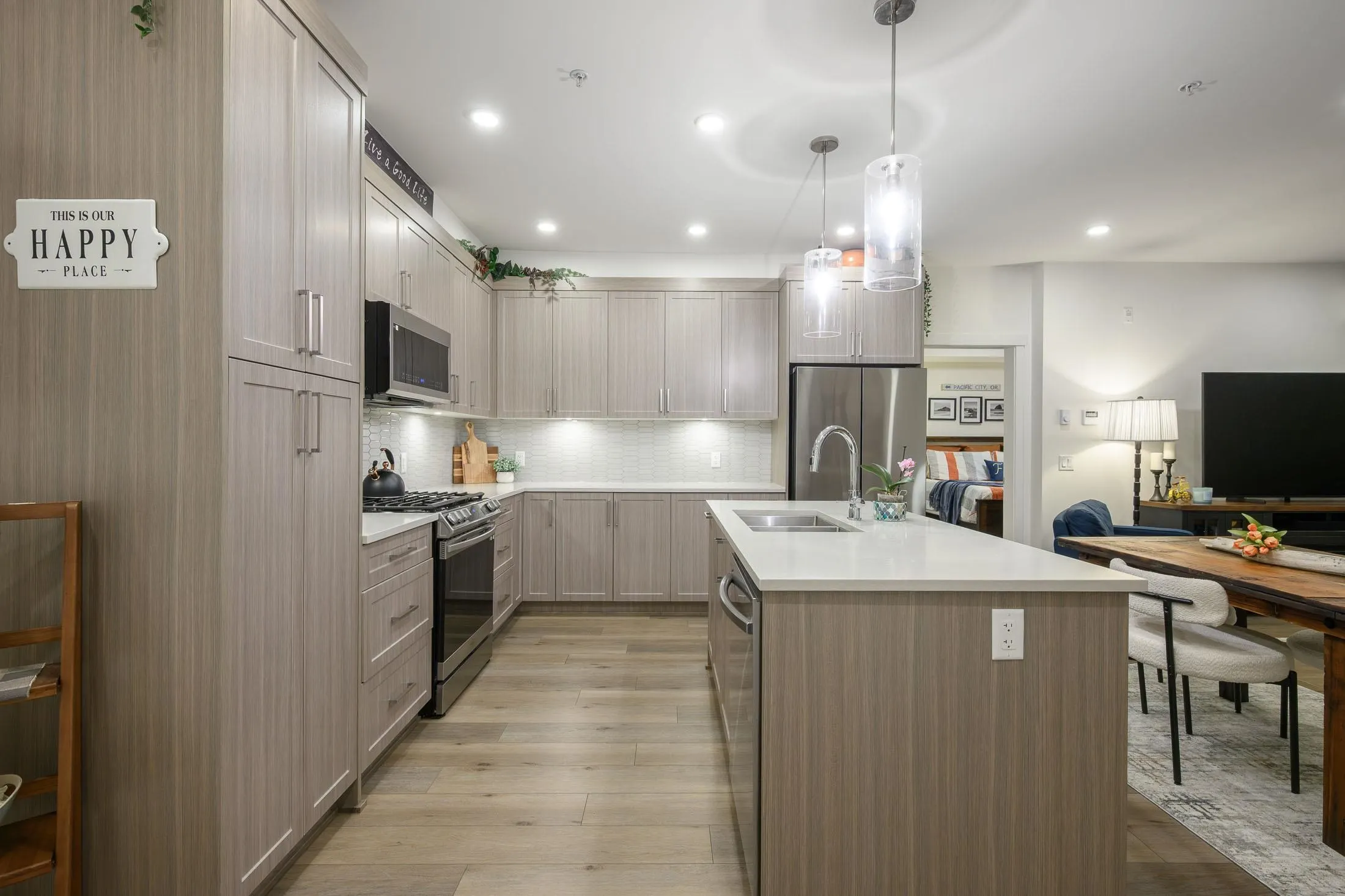 22633 Selkirk Avenue #316