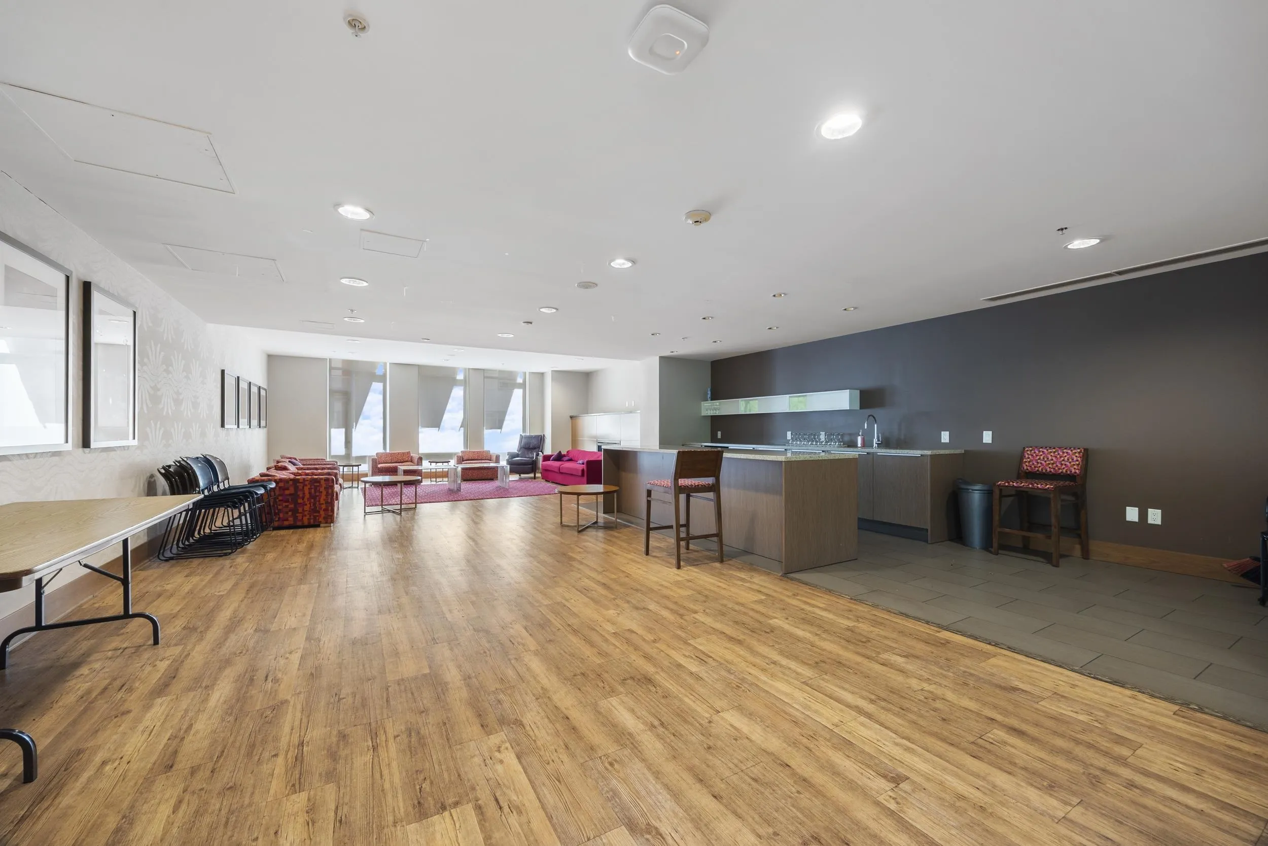 1633 Ontario Street #806